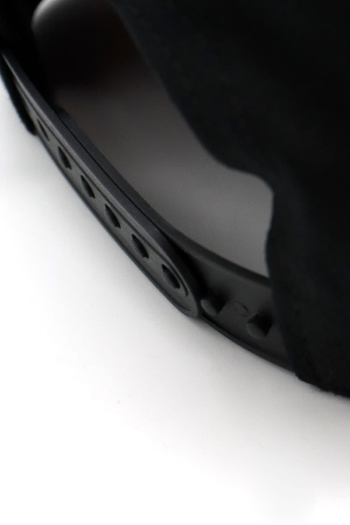 HUGO ΚΑΠΕΛΟ JUDE ΜΑΥΡΟ-ΛΕΥΚΟ