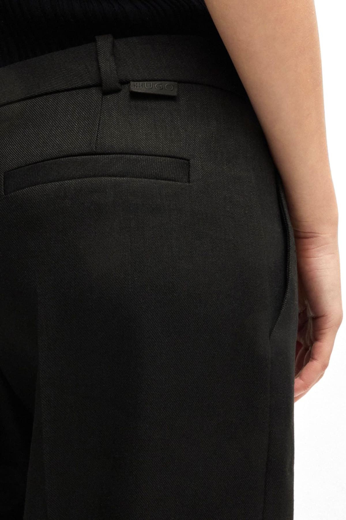 HUGO ΠΑΝΤΕΛΟΝΙ HALATI ΠΙΕΤΑ ΜΑΥΡΟ