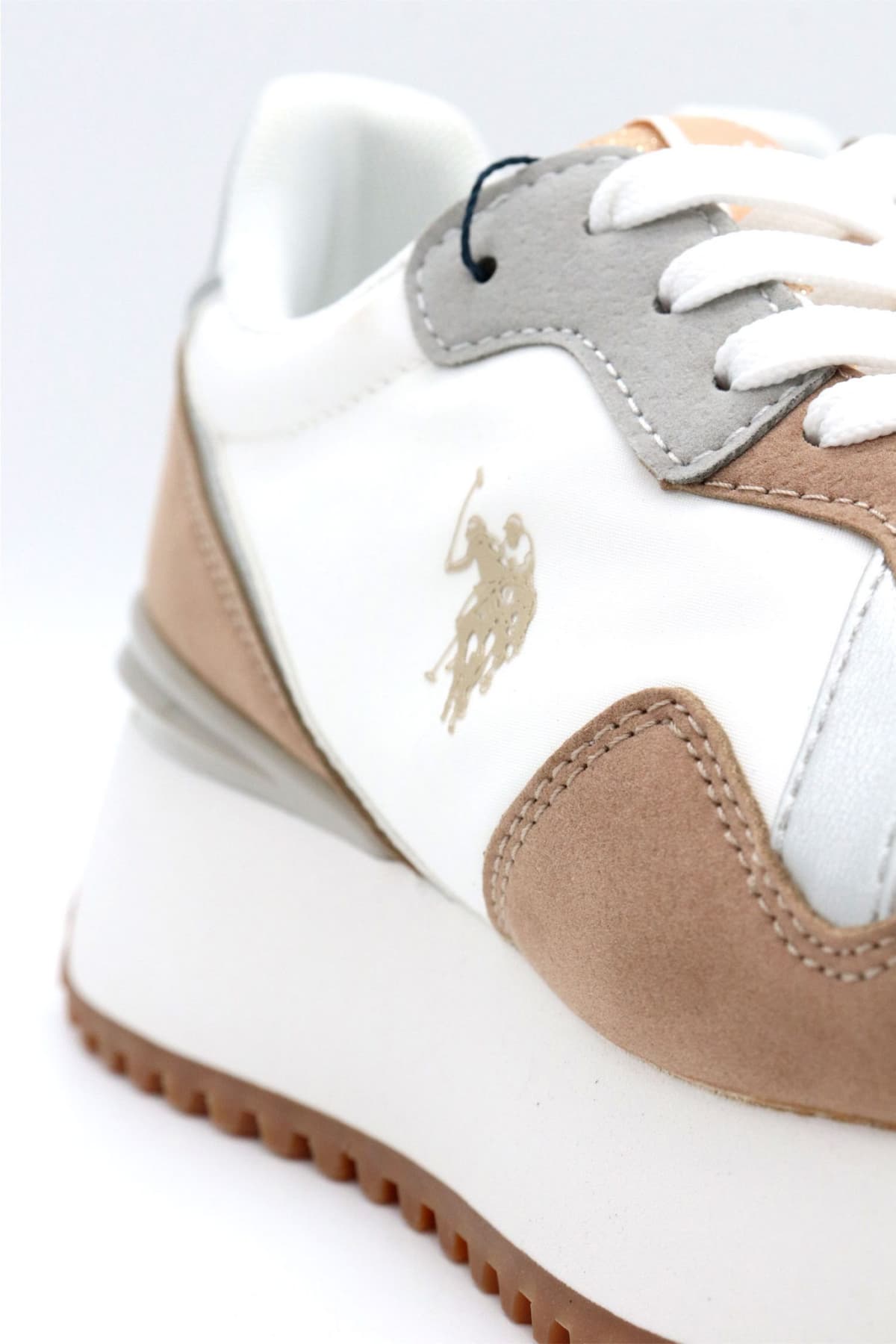 U.S. POLO ASSN. ΠΑΠΟΥΤΣΙΑ SNEAKERS ΣΤΡΑΣ ΣΟΥΕΤ ΛΕΠΤΟΜΕΡΕΙΕΣ LOGO MΠΕΖ/ΛΕΥΚΟ