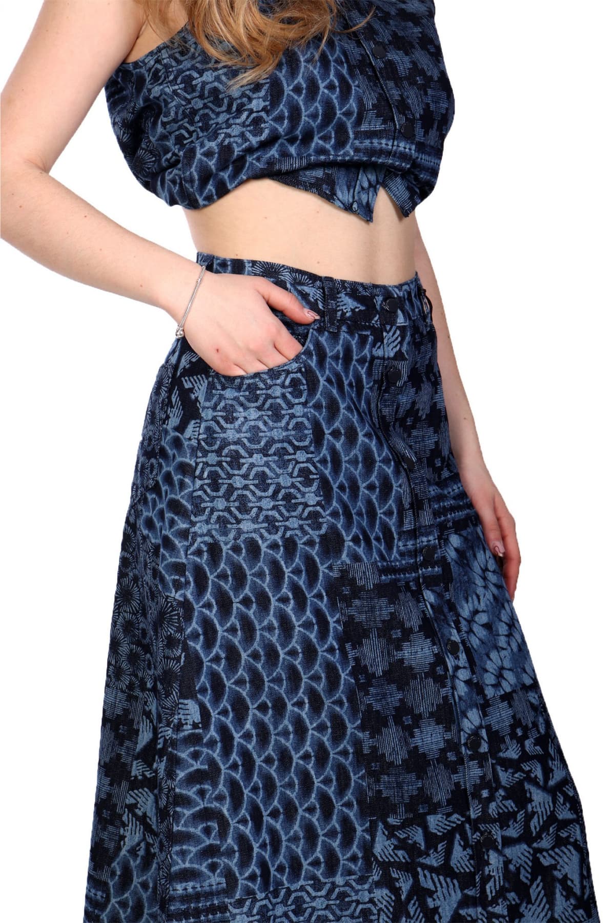 EMPORIO ARMANI ΦΟΥΣΤΑ MAXI ΜΕ ΚΟΥΜΠΙΑ LOGO ΜΠΛΕ