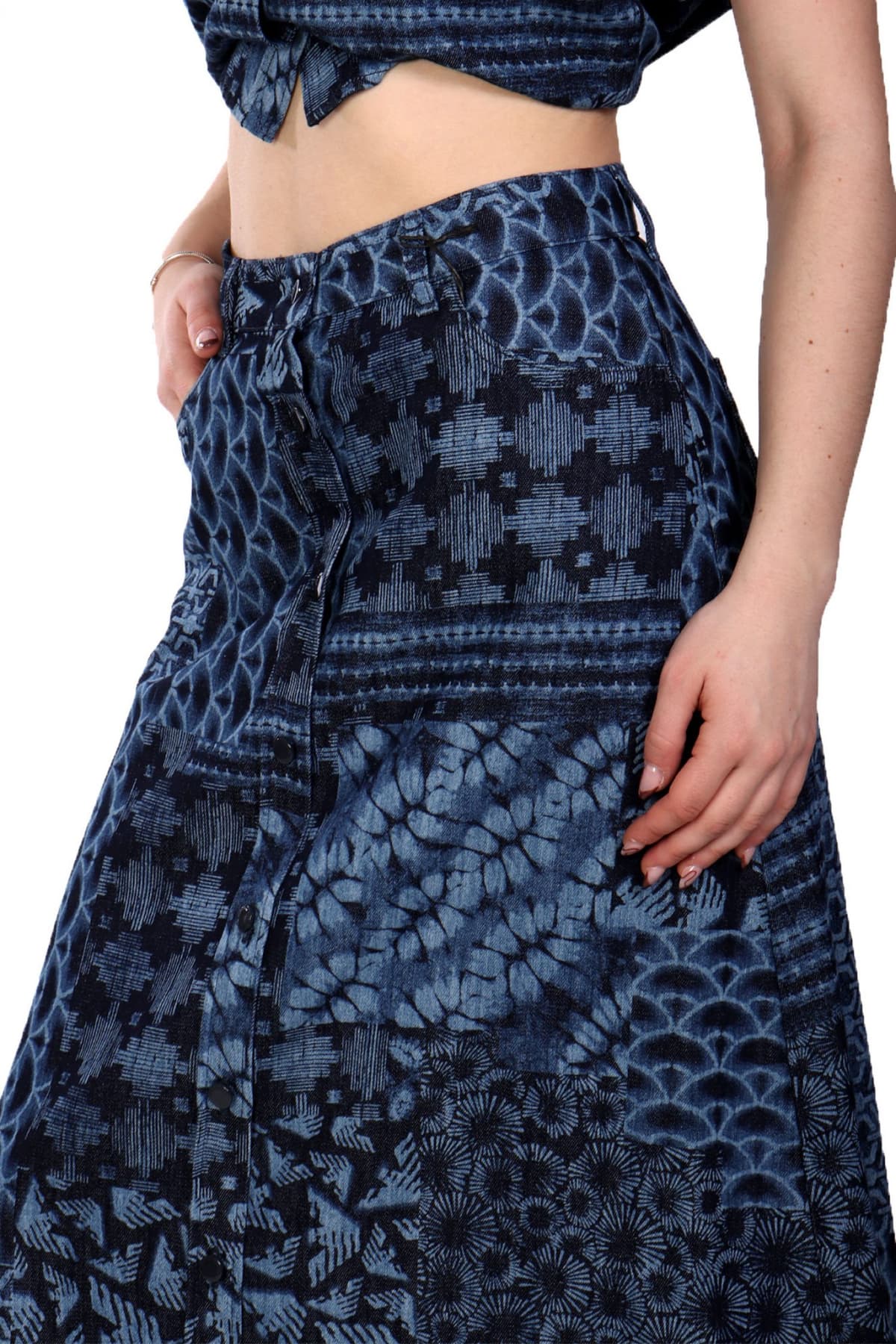 EMPORIO ARMANI ΦΟΥΣΤΑ MAXI ΜΕ ΚΟΥΜΠΙΑ LOGO ΜΠΛΕ