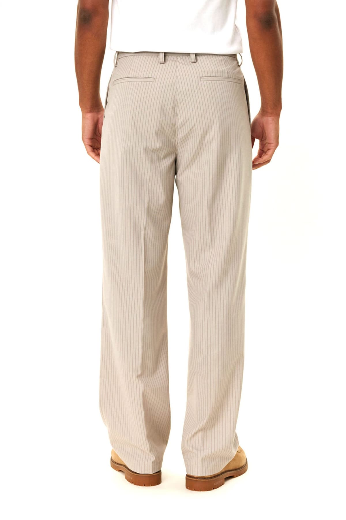 LES DEUX ΠΑΝΤΕΛΟΝΙ CHINO ΠΙΕΤΑ REECE PLEATED PINSTRIPE ΡΙΓΕ ΜΠΕΖ-ΚΑΦΕ