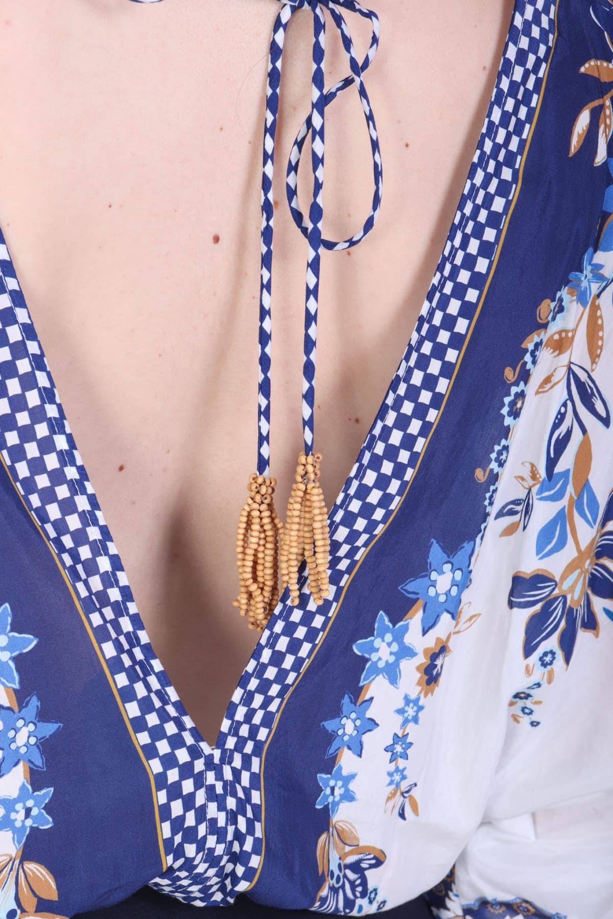 FARM RIO ΚΟΡΜΑΚΙ ANA TAPESTRY ΒΑΘΥ ΝΤΕΚΟΛΤΕ ΑΝΟΙΓΜΑ ΠΛΑΤΗ ΕΜΠΡΙΜΕ ΛΕΥΚΟ-ΜΠΛΕ