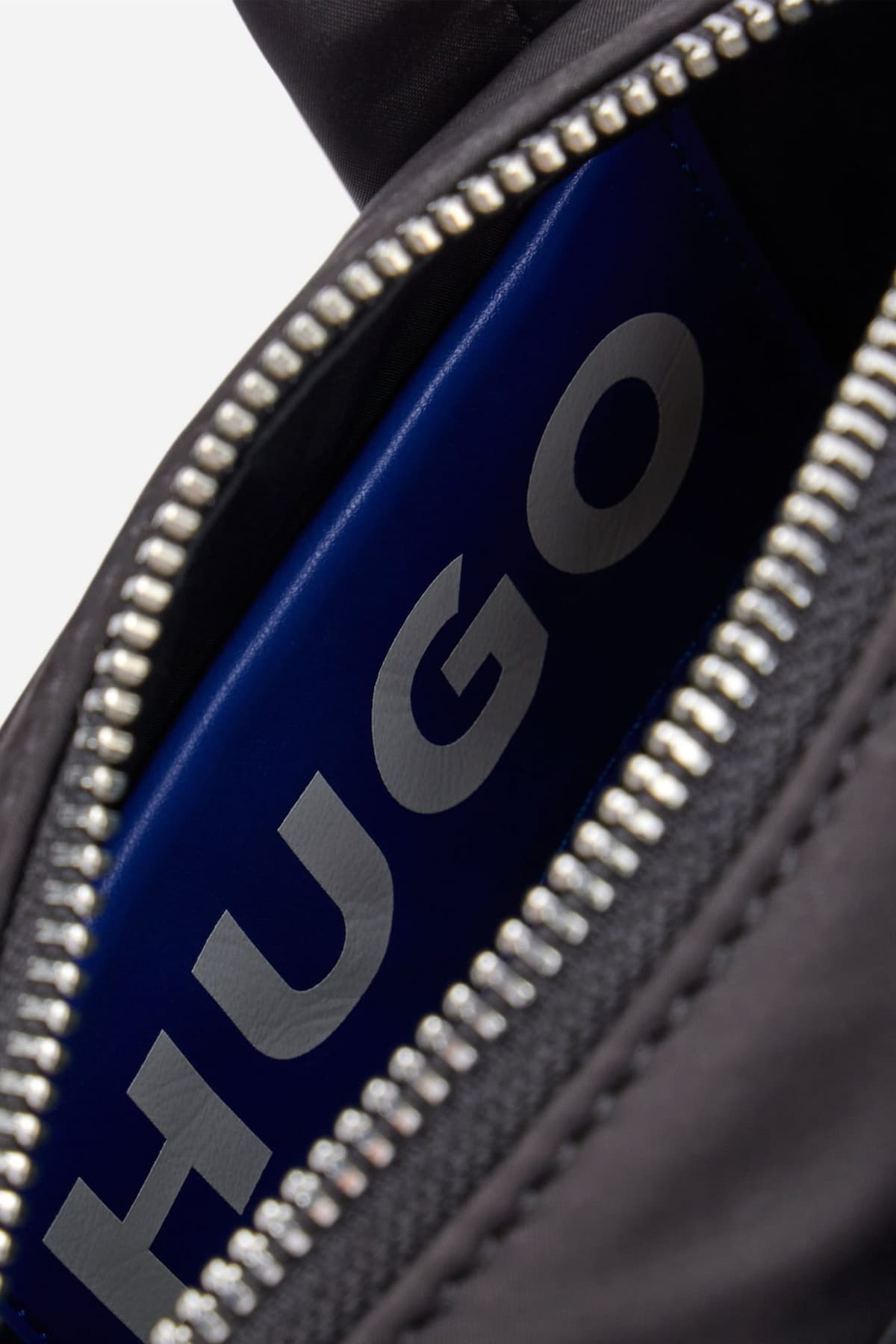 HUGO BLUE ΤΣΑΝΤΑΚI CROSSBODY ROSELYN DUFFLE ΜΑΥΡΟ