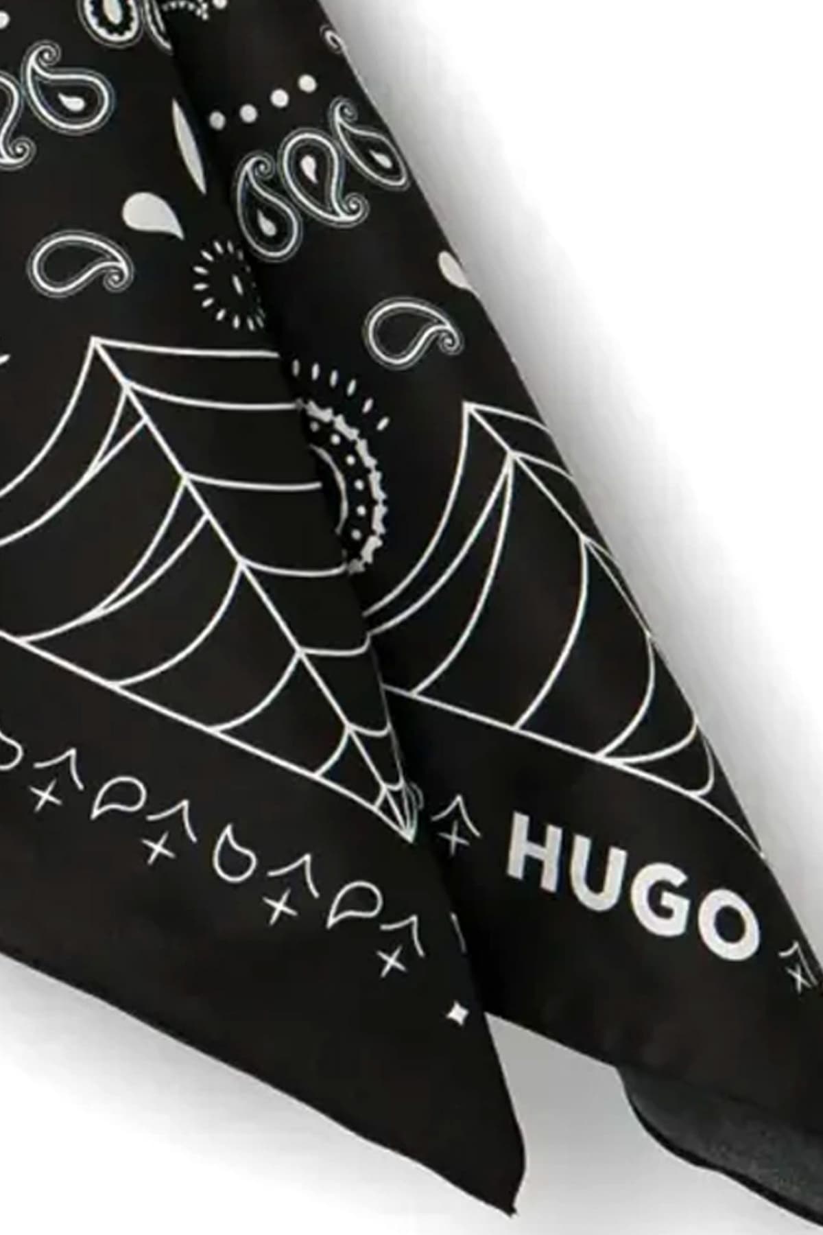 HUGO ΜΠΑΝΤΑΝΑ ΜΑΝΤΗΛΙ BANDANA CM 60x60 ΛΕΥΚΟ-ΜΑΥΡΟ