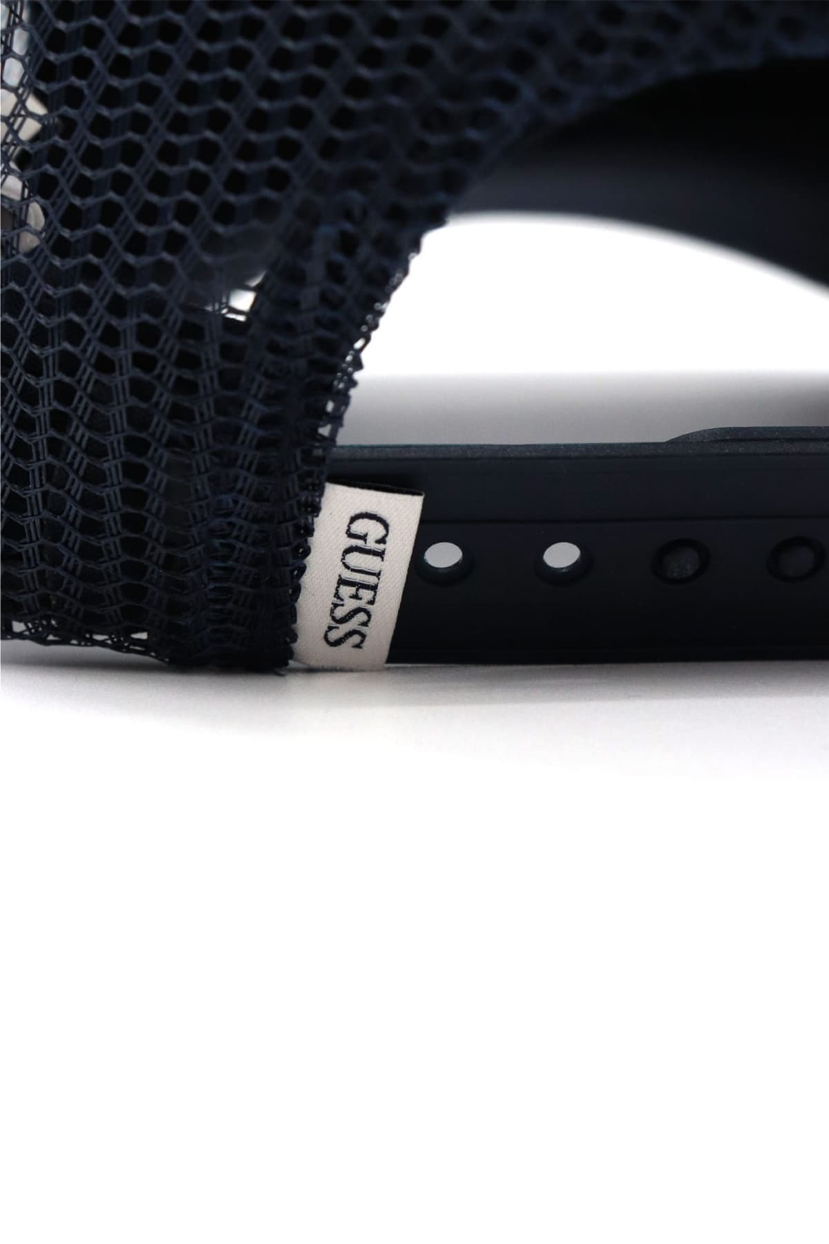 GUESS JEANS ΚΑΠΕΛΟ PATCHED TRUCKER HAT UNISEX ΜΠΛΕ