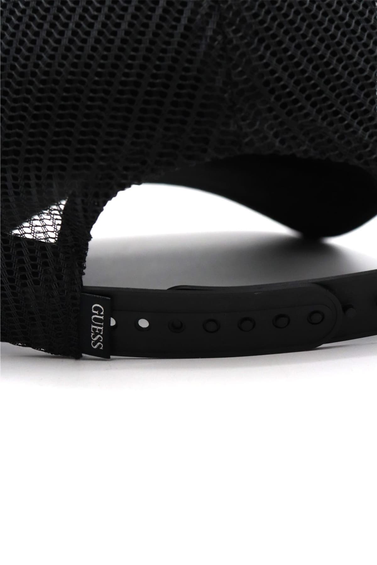 GUESS JEANS ΚΑΠΕΛΟ PATCHED TRUCKER HAT UNISEX ΜΑΥΡΟ