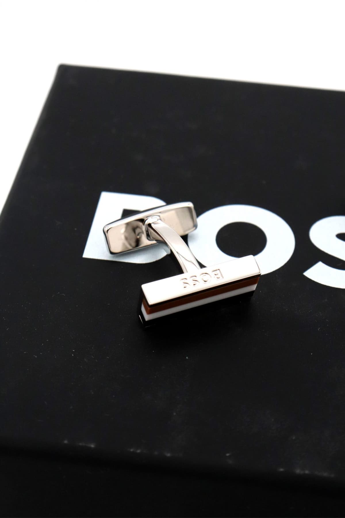 BOSS ΜΑΝΙΚΕΤΟΚΟΥΜΠΟ Β-ICONICS-CUF ΜΠΕΖ