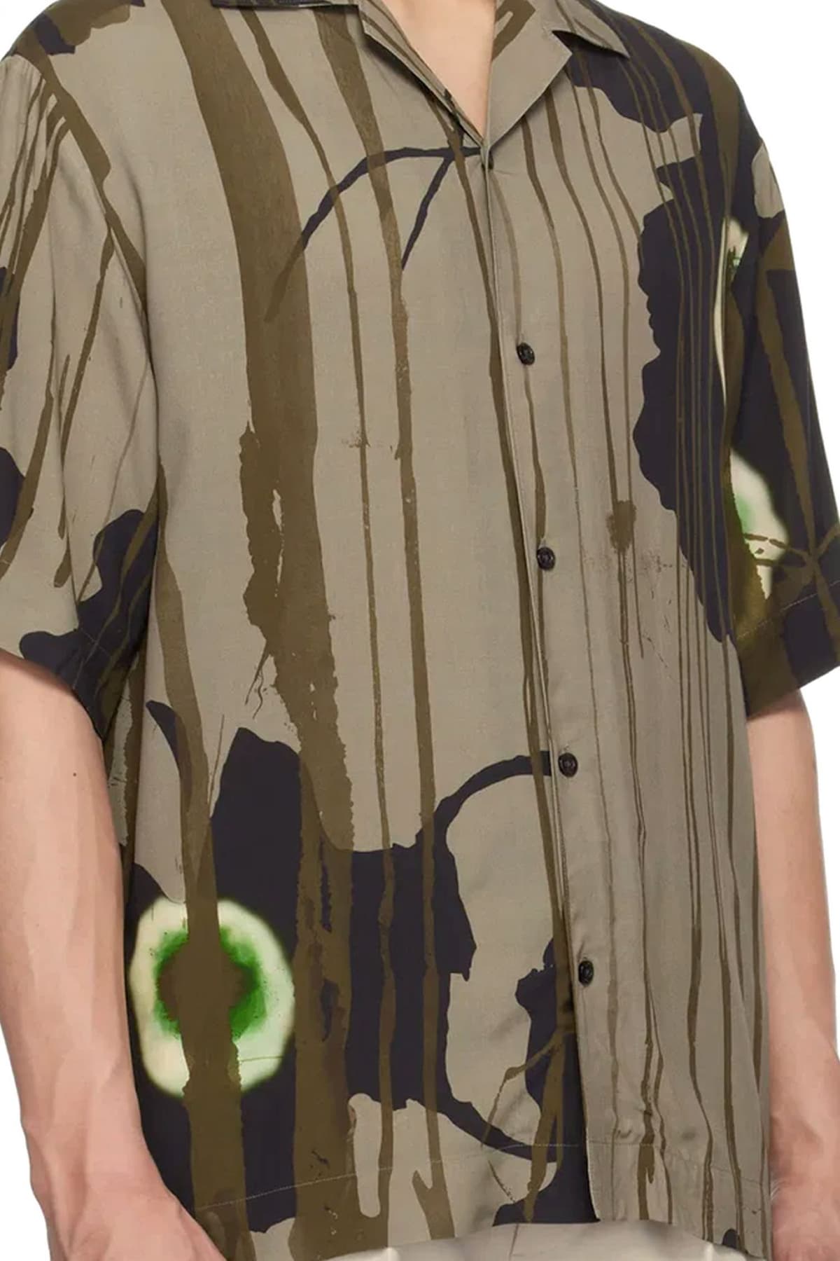 HUGO ΠΟΥΚΑΜΙΣΟ ΚΟΝΤΟΜΑΝΙΚΟ ALL OVER PRINT ΚΑΦΕ-ΧΑΚΙ-ΜΑΥΡΟ