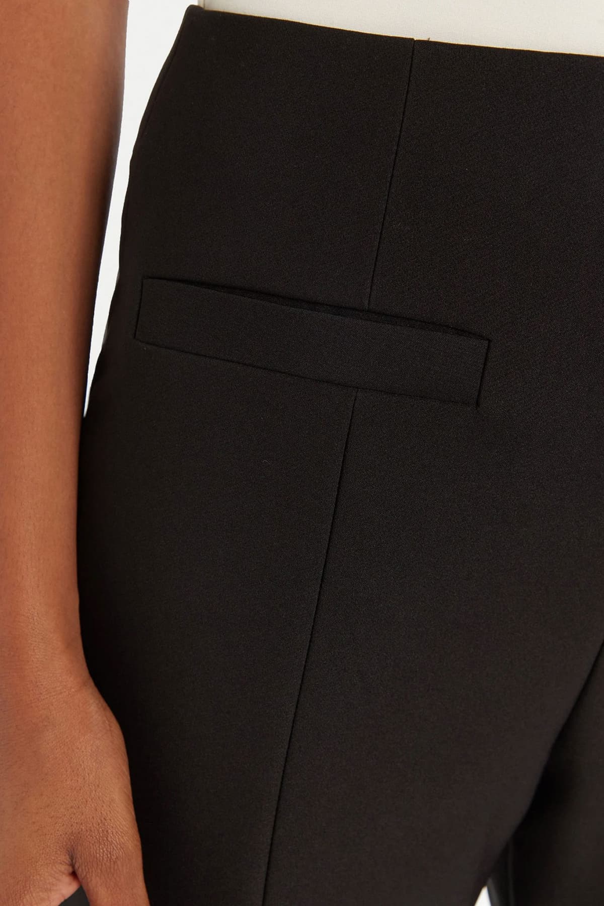 HUGO ΠΑΝΤΕΛΟΝΙ HALARAN LOGO ΜΑΥΡΟ