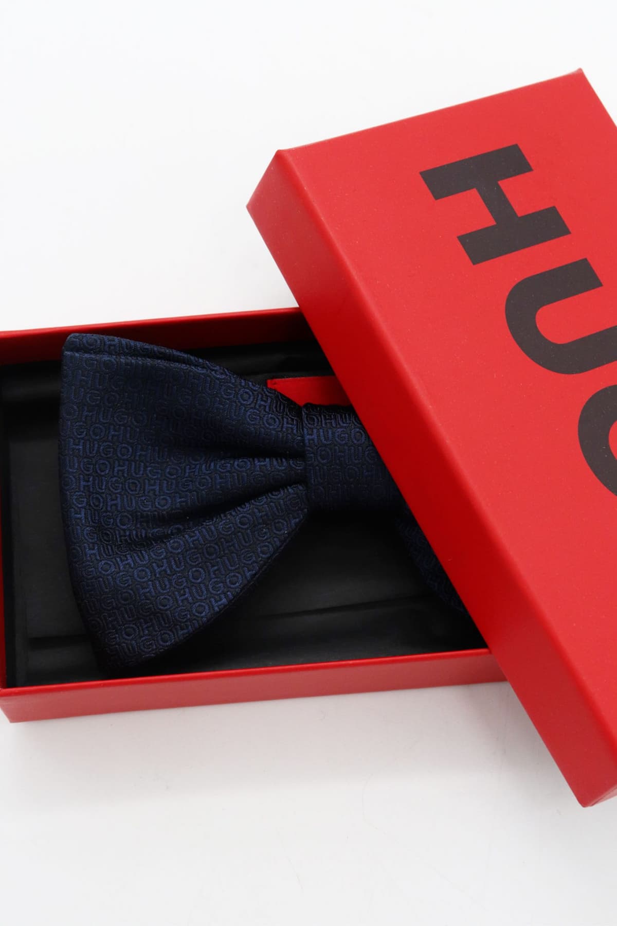 HUGO ΠΑΠΙΓΙΟΝ BOW TIE ALL OVER LOGO TIE ΜΠΛΕ
