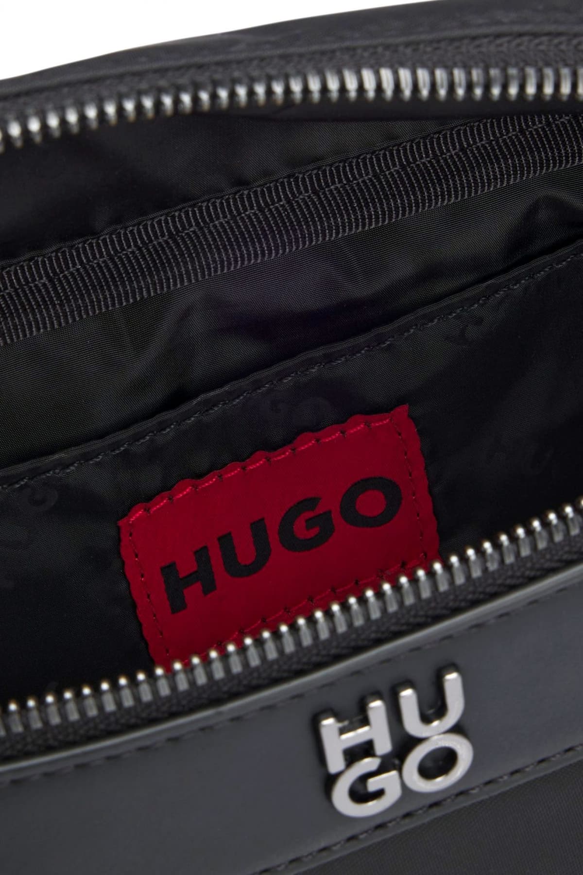 HUGO ΤΣΑΝΤΑΚΙ ΜΕΣΗΣ QUANTIC_N_BUMBAG LOGO ΜΕΤΑΛΛΙΚΟ ΜΑΥΡΟ
