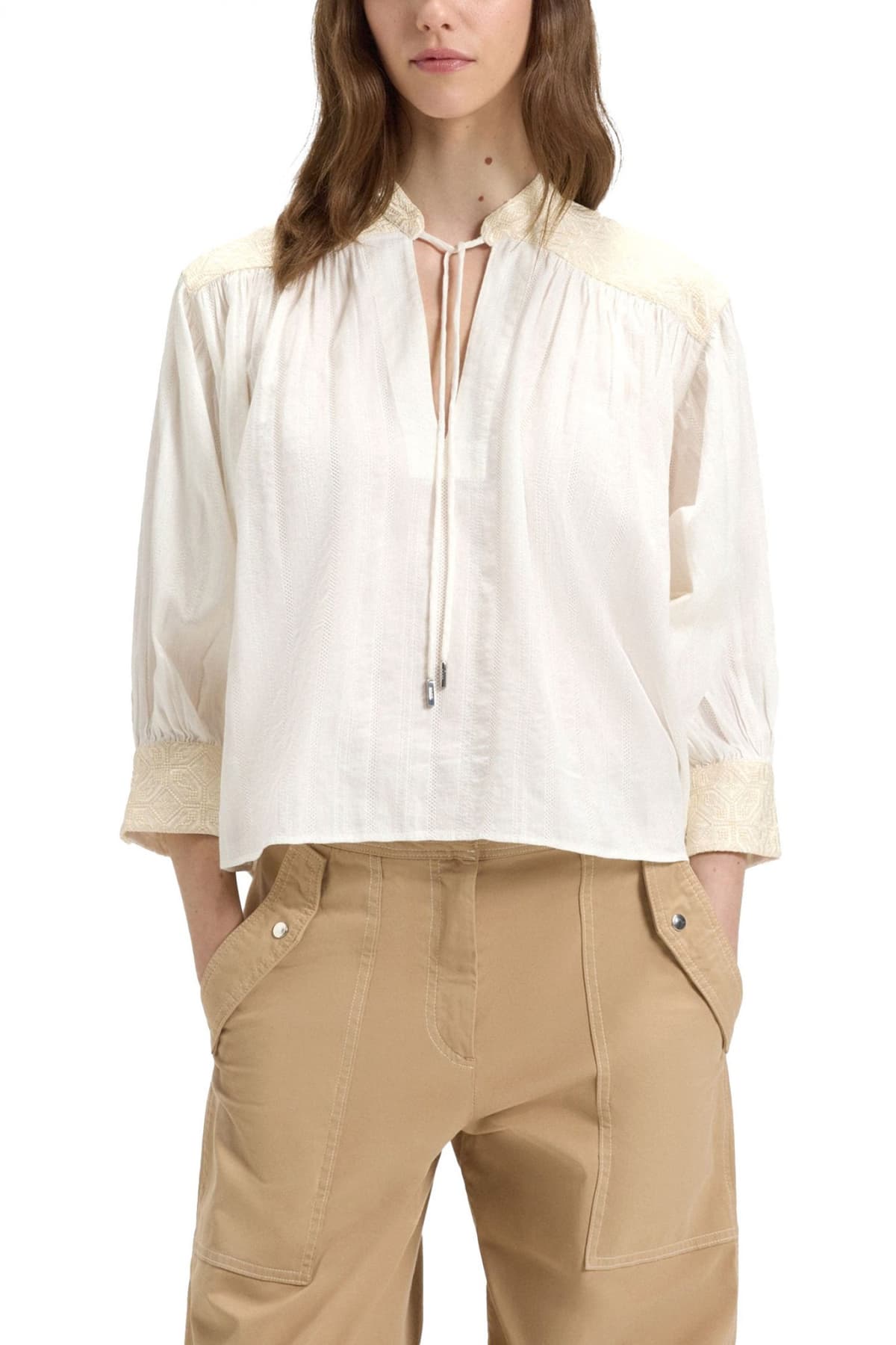 BOSS ΜΠΛΟΥΖΑ C_BRODES ΔΕΣΙΜΟ ΛΑΙΜΟ ΛΕΠΤΟΜΕΡΕΙΑ ΚΕΝΤΗΜΑ ΕΚΡΟΥ