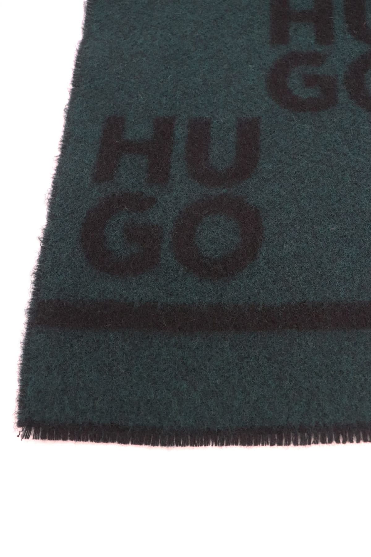 HUGO ΚΑΣΚΩΛ MARTYN_40*180 ALL OVER LOGO ΣΚΟΥΡΟ ΠΡΑΣΙΝΟ