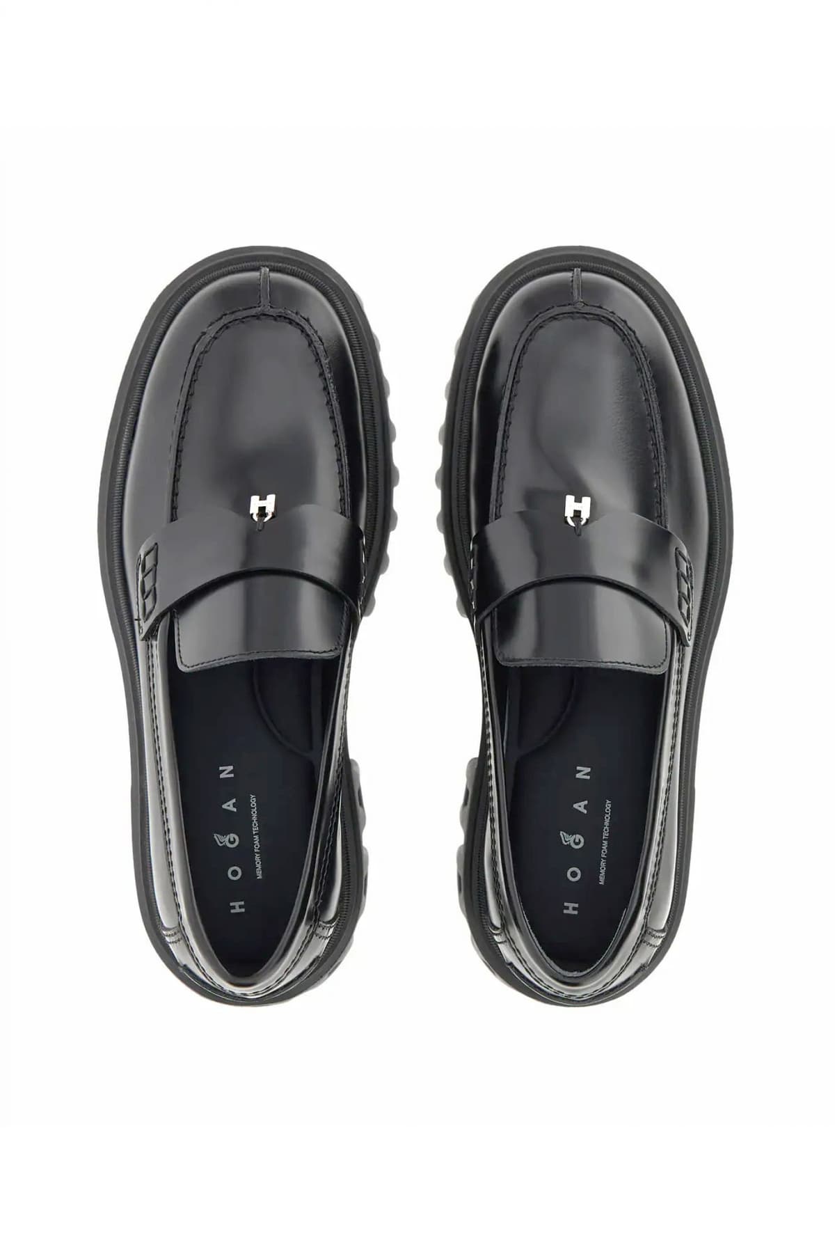 HOGAN ΠΑΠΟΥΤΣΙΑ ΜΟΚΑΣΙΝΙΑ H700 MOCASSINO LOGO ΜΕΤΑΛΛΙΚΟ ΜΑΥΡΟ