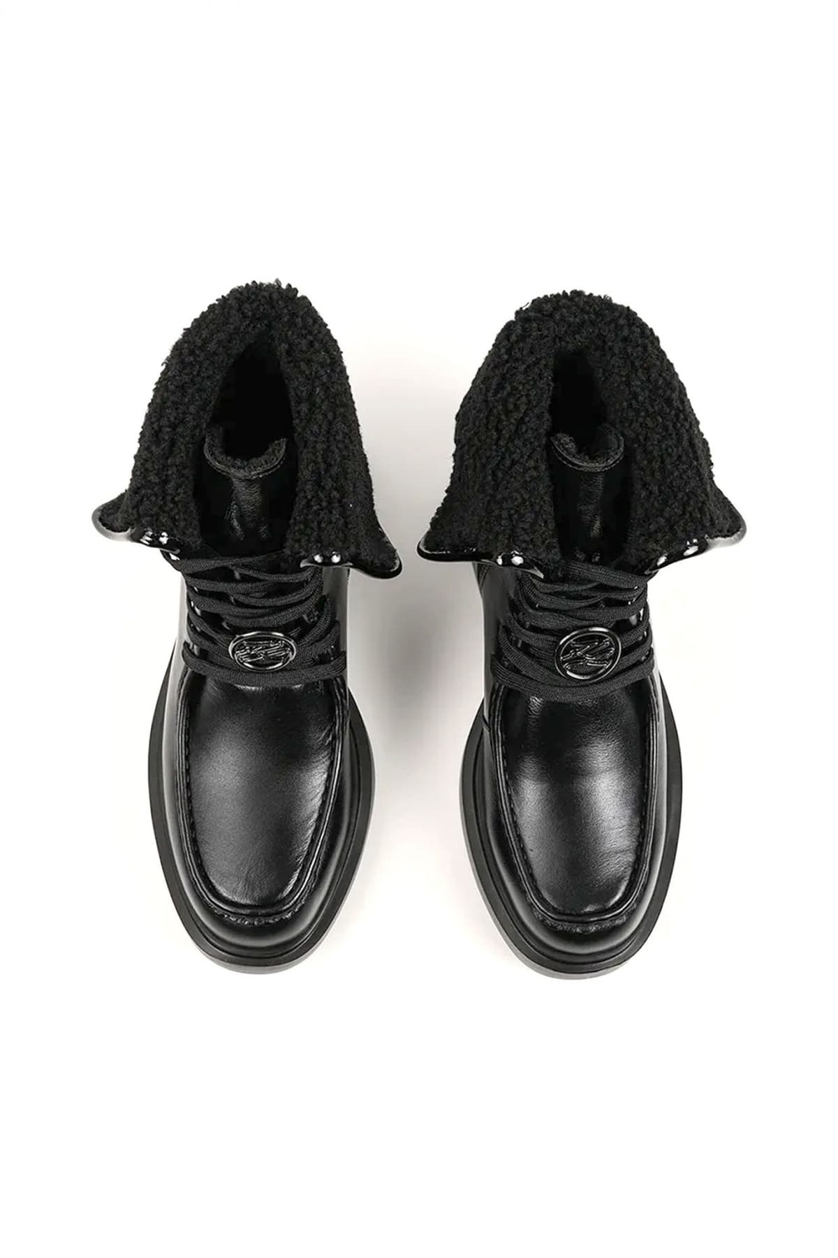 KARL LAGERFELD ΠΑΠΟΥΤΣΙΑ MΠΟΤAKIA ΜΑCIE ΦΕΡΜΟΥΑΡ ΜΕΤΑΛΛΙΚΟ LOGO ΜΑΥΡΟ