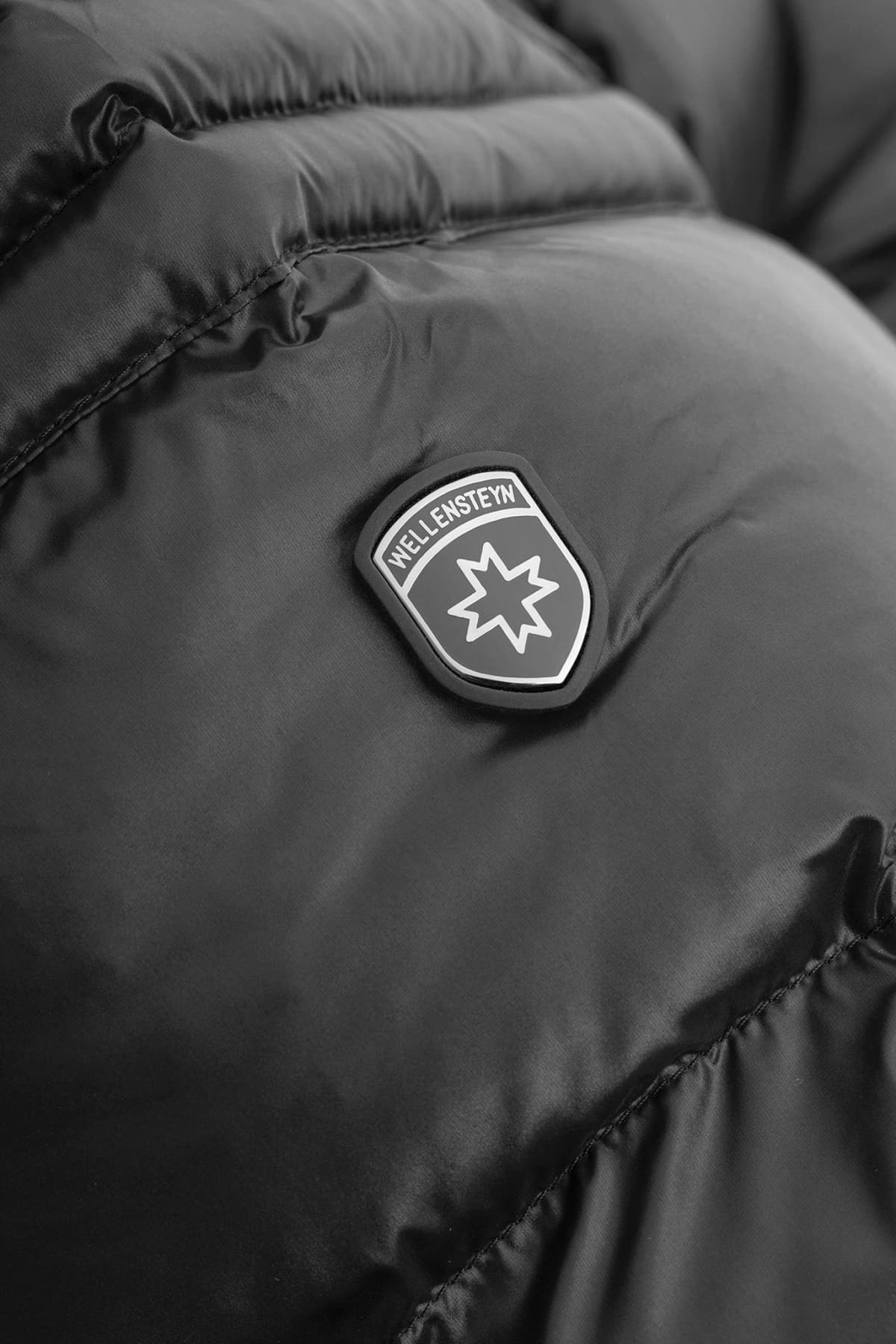 WELLENSTEYN ΜΠΟΥΦΑΝ ΦΟΥΣΚΩΤΟ BOMBER BLACKJACK MEN SHORT ΜΕ ΑΠΟΣΠΩΜΕΝΗ ΚΟΥΚΟΥΛΑ ΜΑΥΡΟ