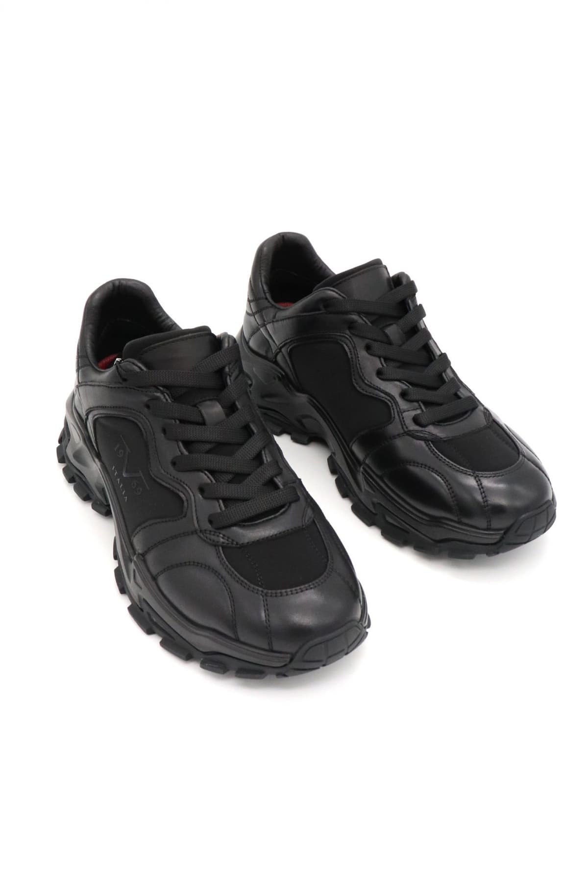 V 19.69 ΠΑΠΟΥΤΣΙ SNEAKERS ΜΑΥΡΟ