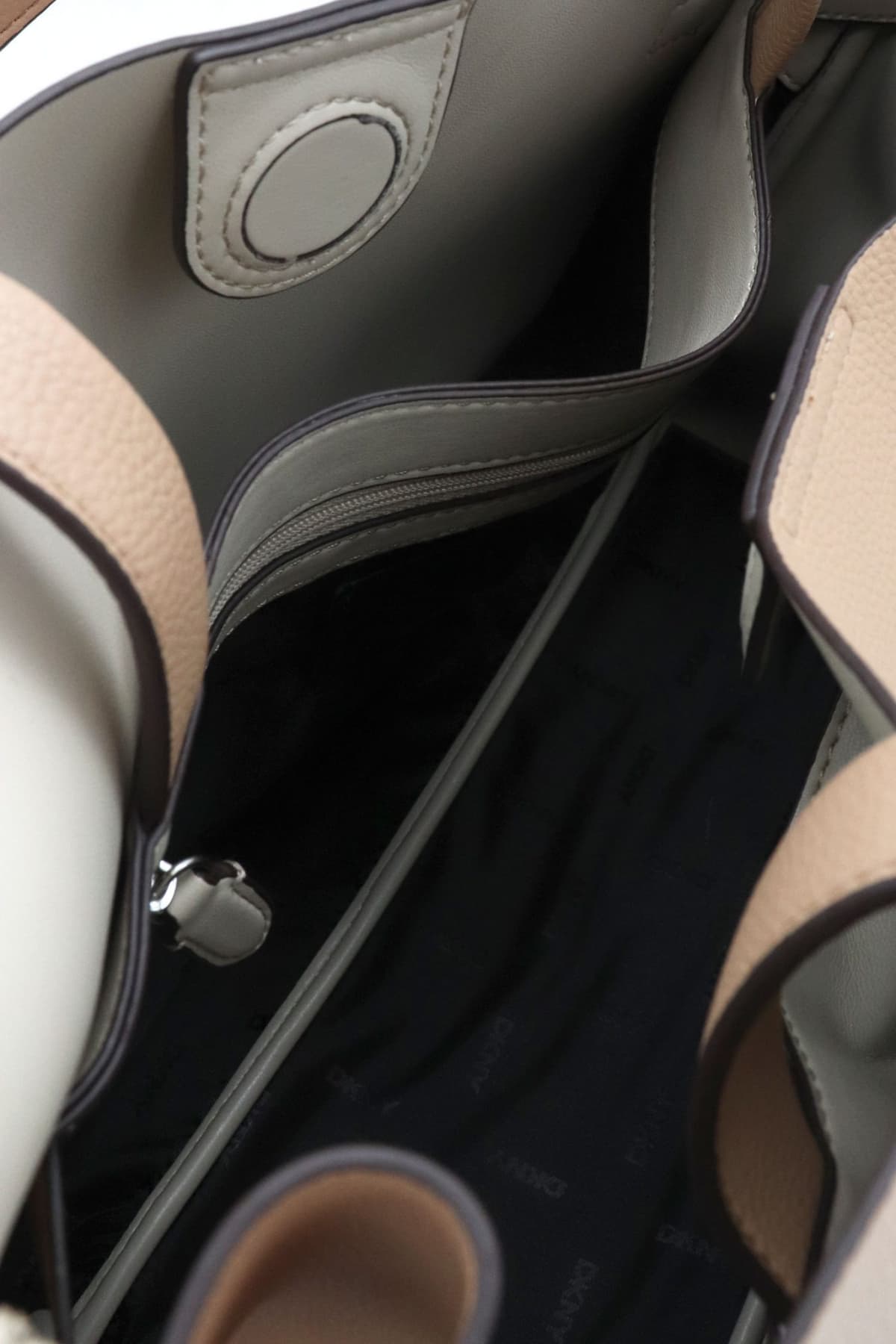 DKNY ΤΣΑΝΤΑ ΩΜΟΥ BRYAR SATCHELS LOGO ΜΠΕΖ