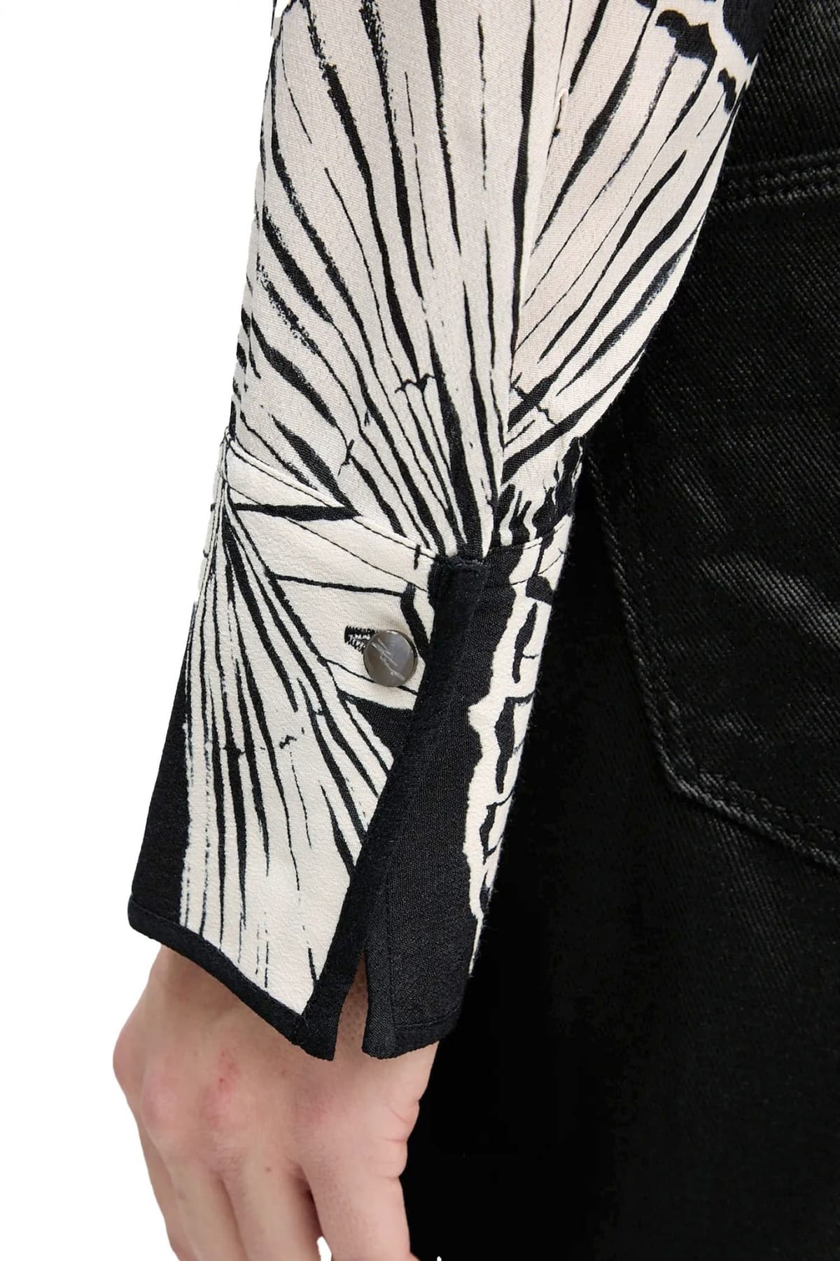 KARL LAGERFELD TOP FLUID ΕΜΠΡΙΜΕ ΔΕΣΙΜΟ ΛΑΙΜΟ ΜΑΥΡΟ-ΕΚΡΟΥ