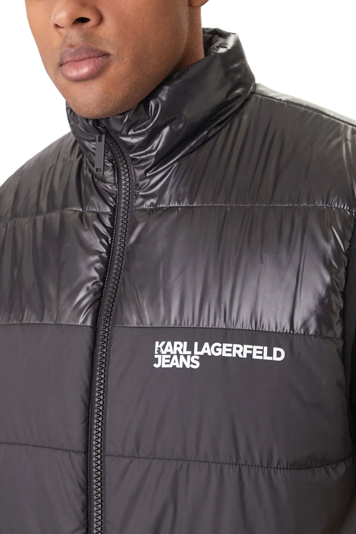 KARL LAGERFELD JEANS ΜΠΟΥΦΑΝ ΑΜΑΝΙΚΟ REVERSIBLE VEST ΜΑΥΡΟ