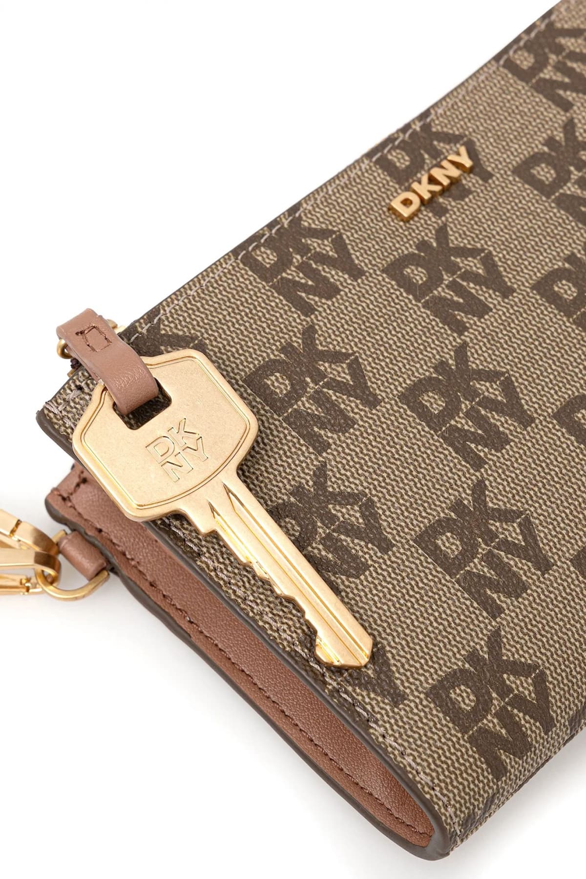 DKNY ΤΣΑΝΤΑΚΙ-ΠΟΡΤΟΦΟΛΙ CROSSBODY/CLUTCH ALANNA ALL OVER LOGO ΜΠΡΕΛΟΚ ΜΠΕΖ-ΚΑΦΕ