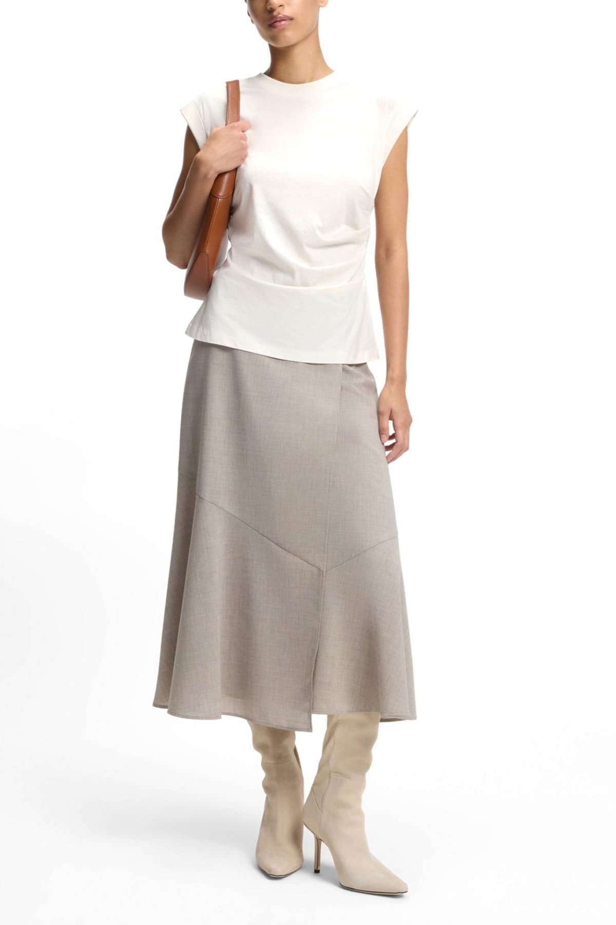 BOSS TOP EPKA ΣΟΥΡΑ ΜΕΣΗ ΕΚΡΟΥ