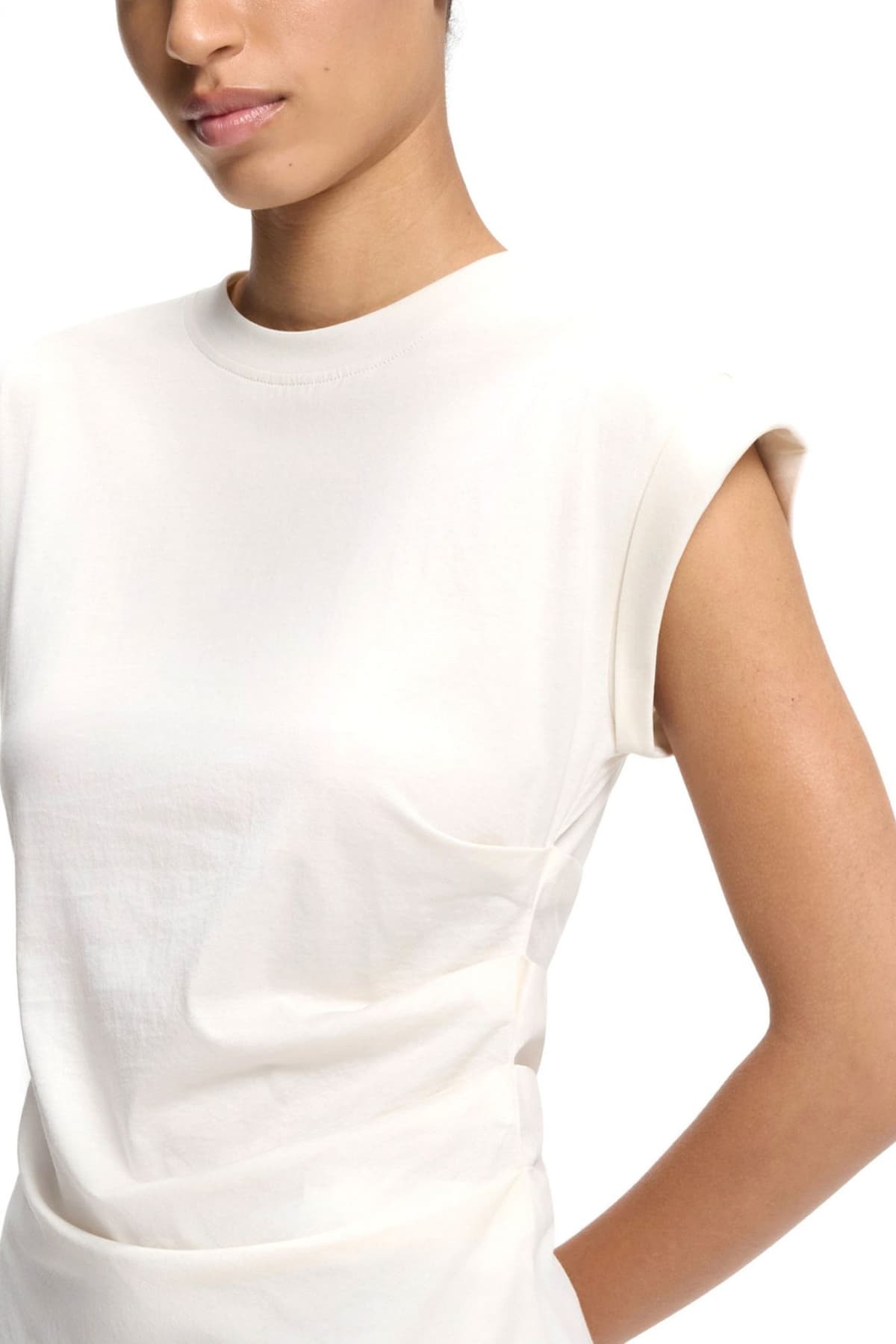 BOSS TOP EPKA ΣΟΥΡΑ ΜΕΣΗ ΕΚΡΟΥ