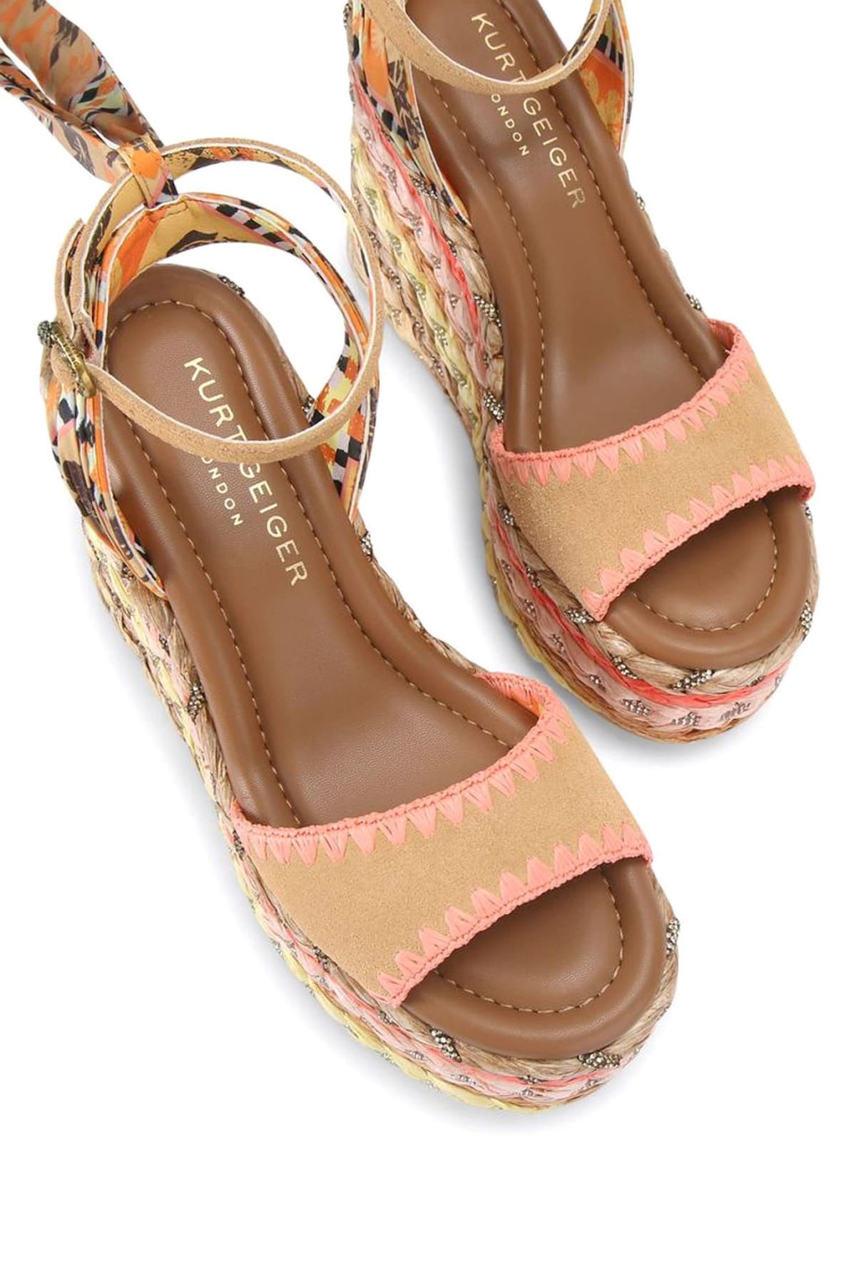 KURT GEIGER ΠΑΠΟΥΤΣΙΑ ΠΛΑΤΦΟΡΜΕΣ CHELSEA SCARF WEDGE ΣΤΡΑΣ LOGO ΜΠΕΖ/ΠΟΛΥΧΡΩΜΟ