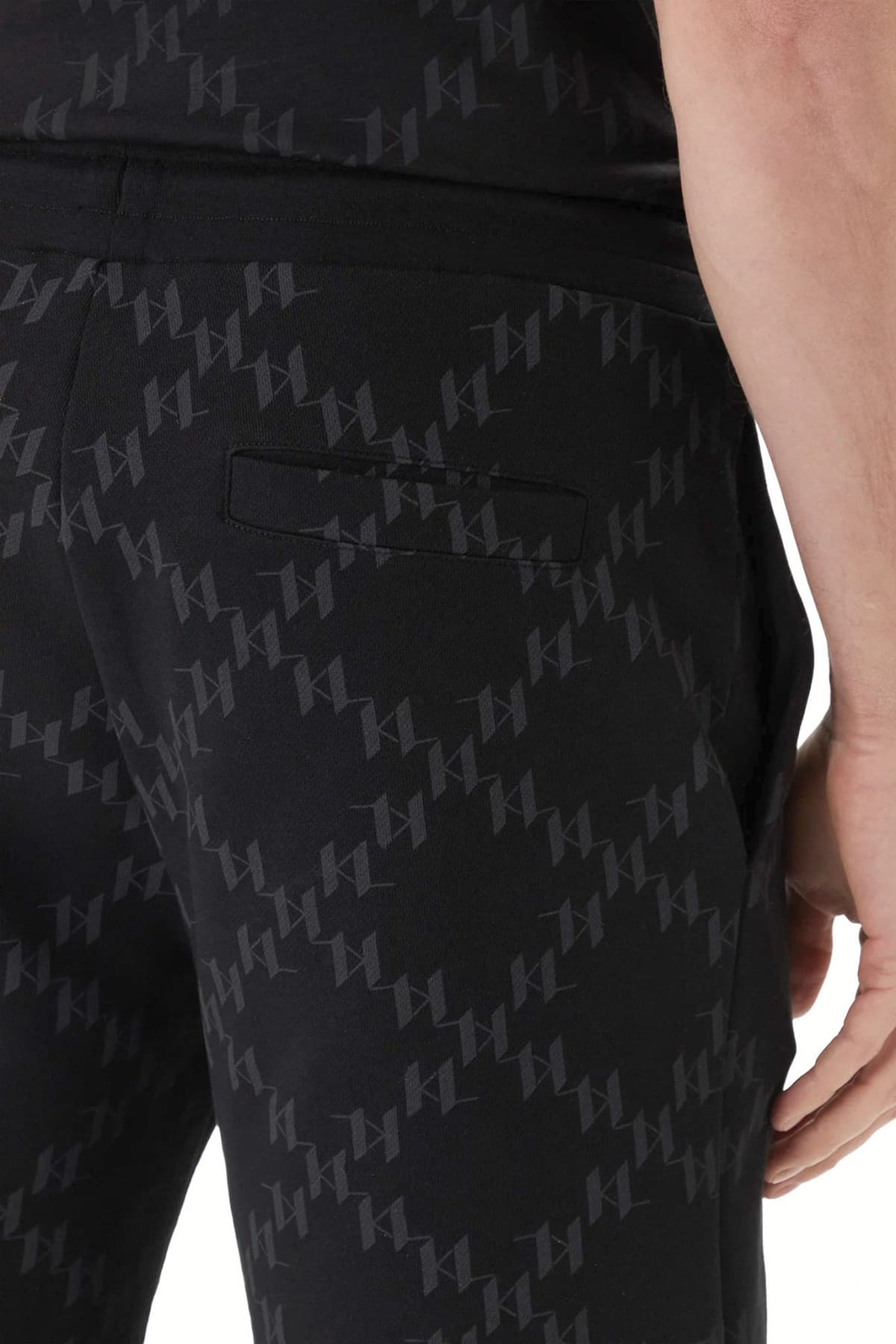 KARL LAGERFELD ΒΕΡΜΟΥΔΑ ΦΟΥΤΕΡ ALL OVER LOGO ΜΑΥΡΟ