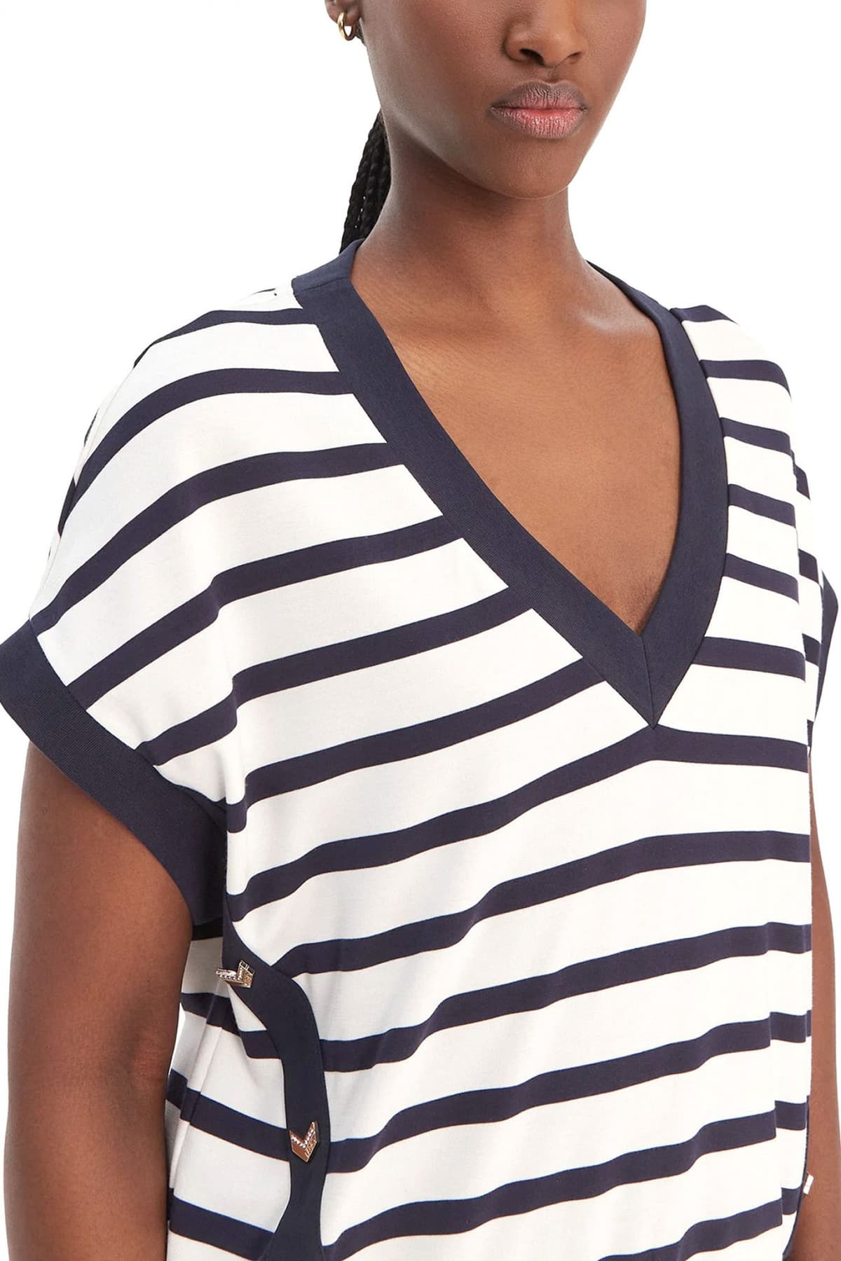 LIU-JO T-SHIRT V-NECK ΡΙΓΕ ΛΕΠΤΟΜΕΡΕΙΕΣ ΜΕΤΑΛΛΙΚΕΣ ΕΚΡΟΥ-ΜΠΛΕ