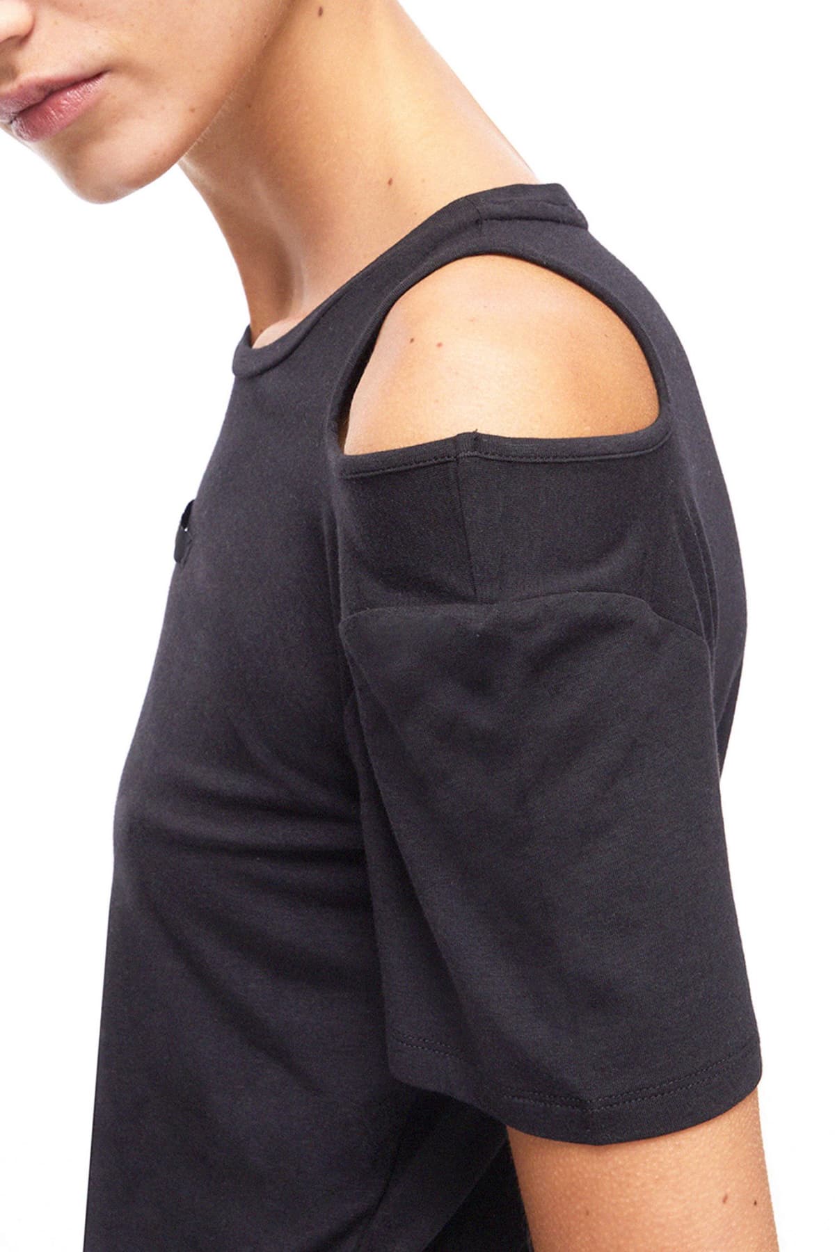 LIU-JO BETTER T-SHIRT ΑΝΟΙΓΜΑΤΑ ΩΜΟ LOGO ΜΑΥΡΟ