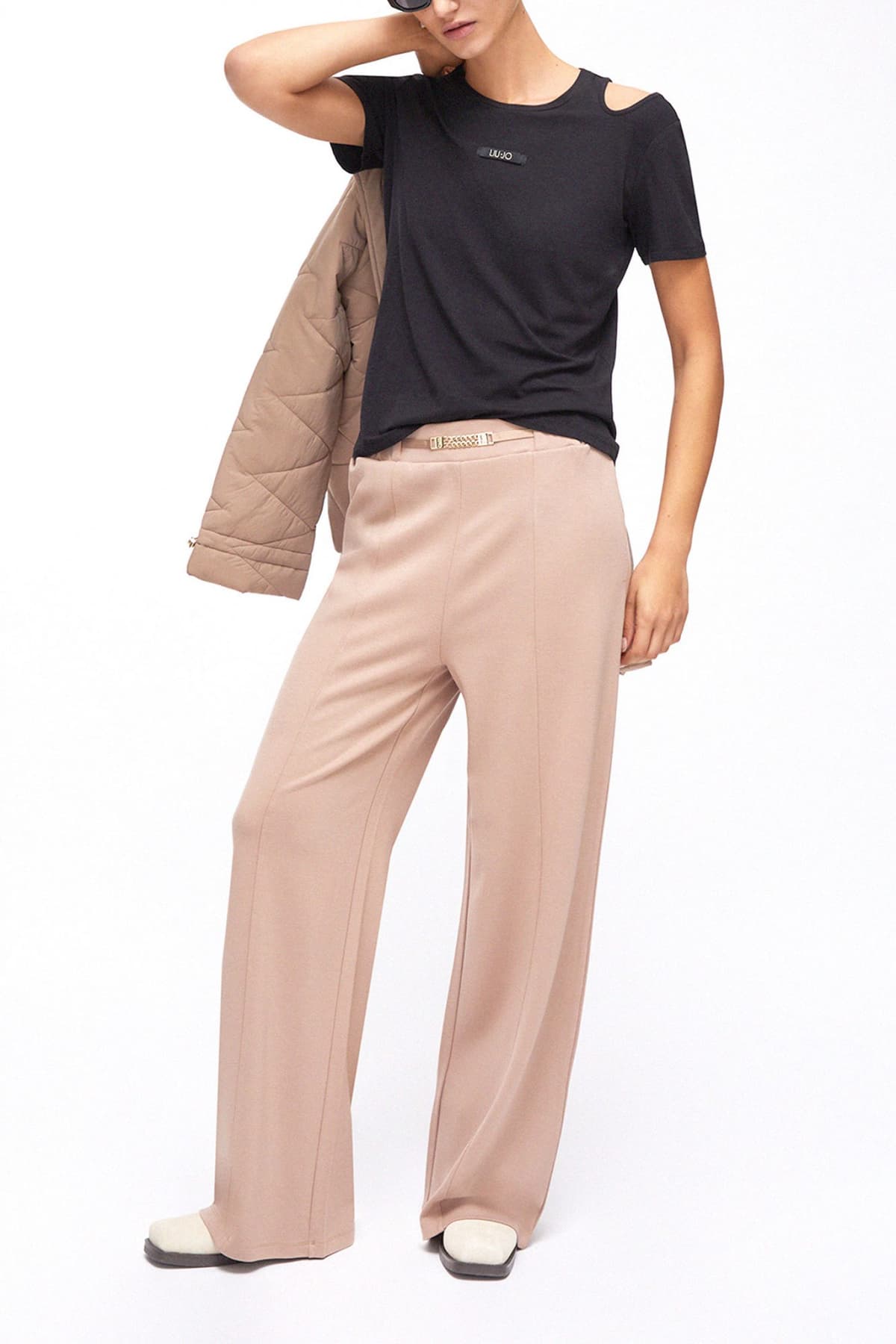 LIU-JO BETTER T-SHIRT ΑΝΟΙΓΜΑΤΑ ΩΜΟ LOGO ΜΑΥΡΟ