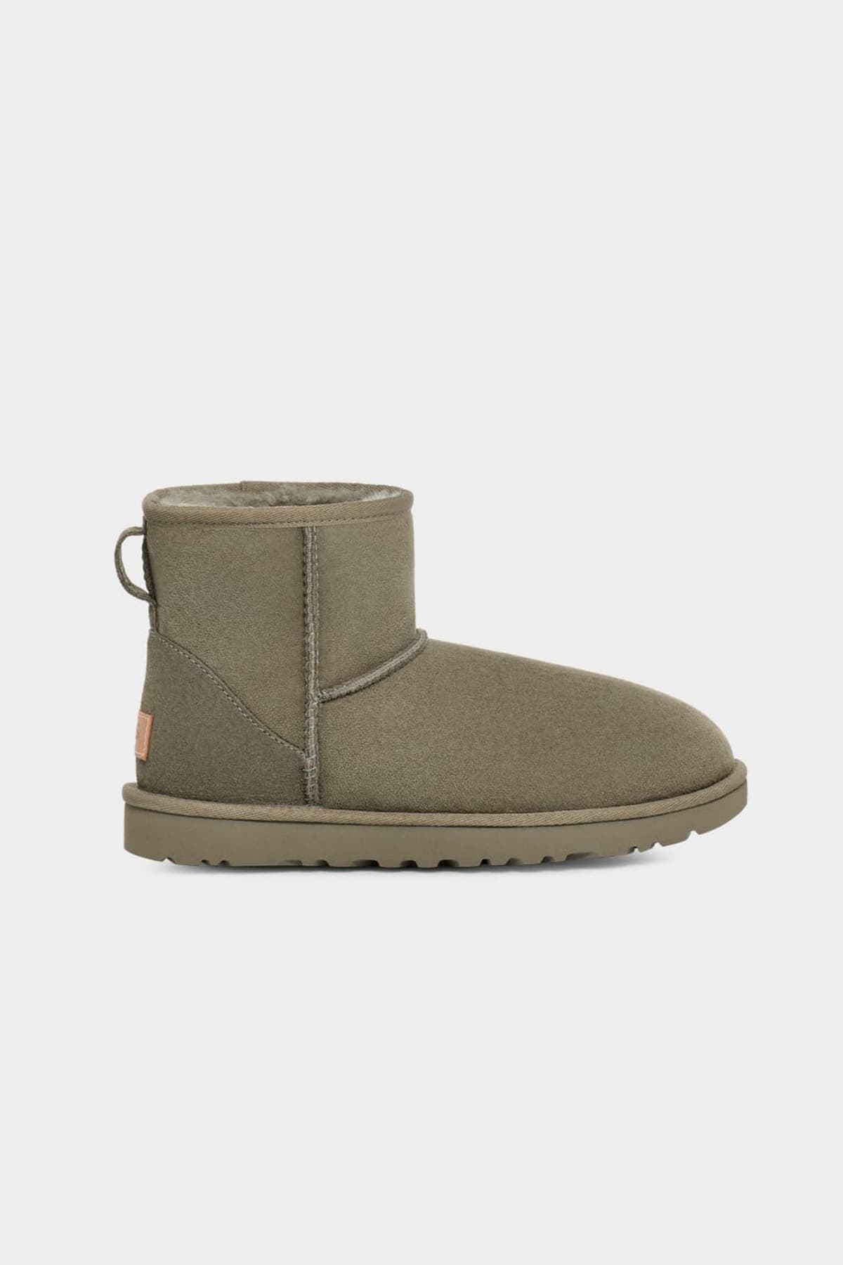 UGG ΠΑΠΟΥΤΣΙΑ ΜΠΟΤΑΚΙA CLASSIC MINI II LOGO ΠΡΑΣΙΝΟ ΣΚΟΥΡΟ