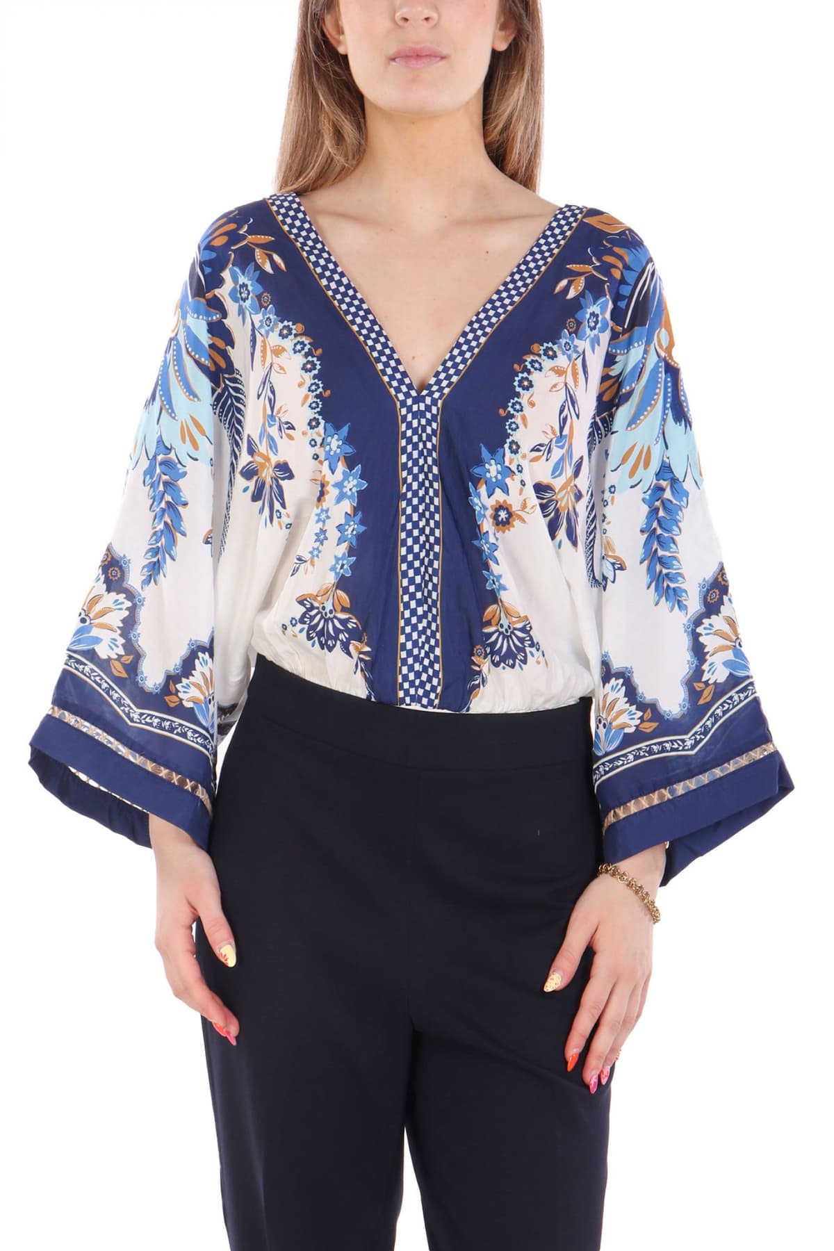 FARM RIO ΚΟΡΜΑΚΙ ANA TAPESTRY ΒΑΘΥ ΝΤΕΚΟΛΤΕ ΑΝΟΙΓΜΑ ΠΛΑΤΗ ΕΜΠΡΙΜΕ ΛΕΥΚΟ-ΜΠΛΕ