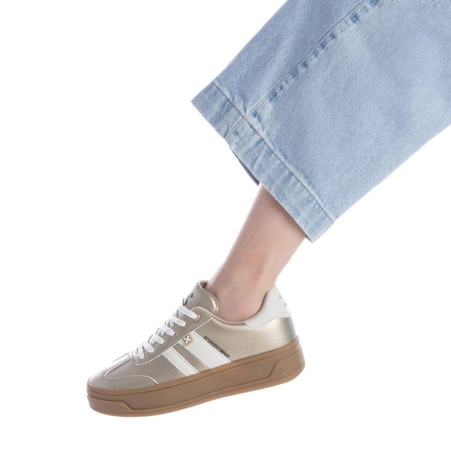 Women's Sneakers XTi Gold