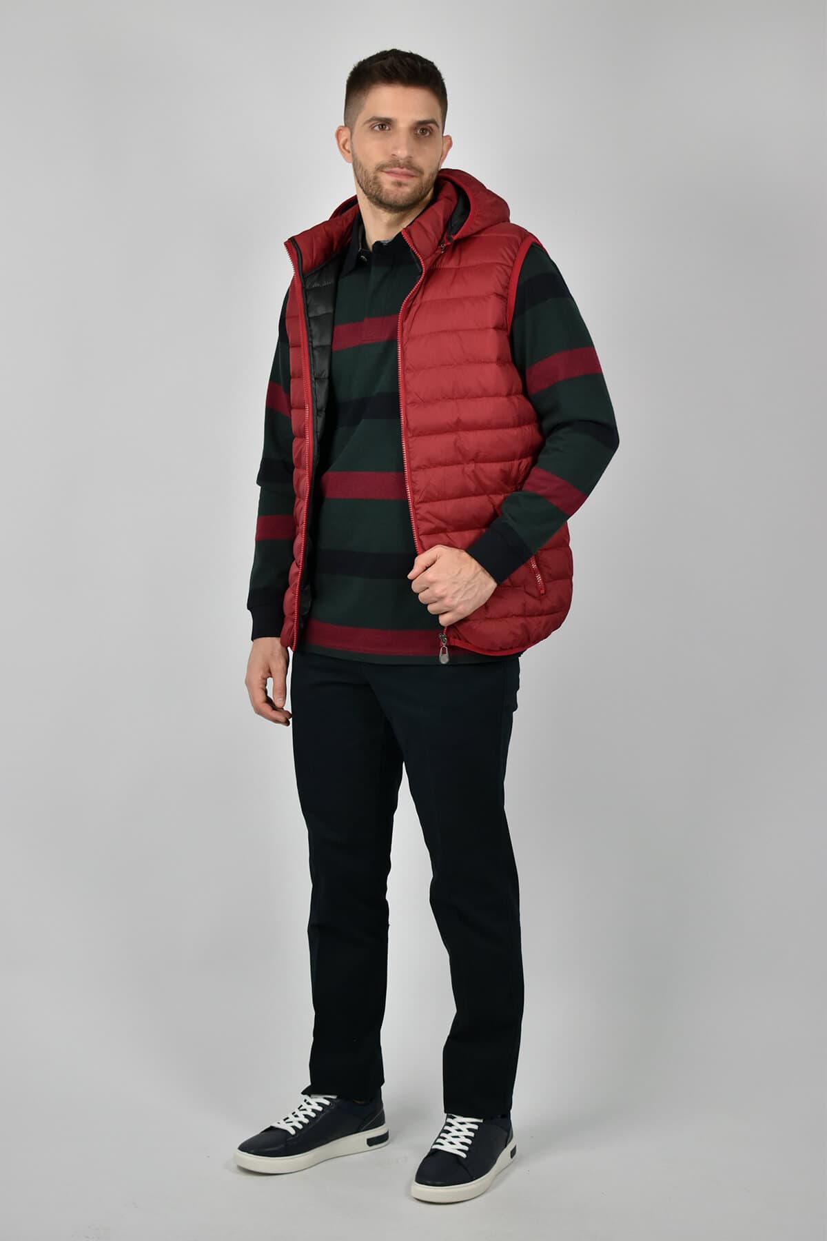 Urbane Fashion Αμάνικο Μπουφάν Με Κουκούλα