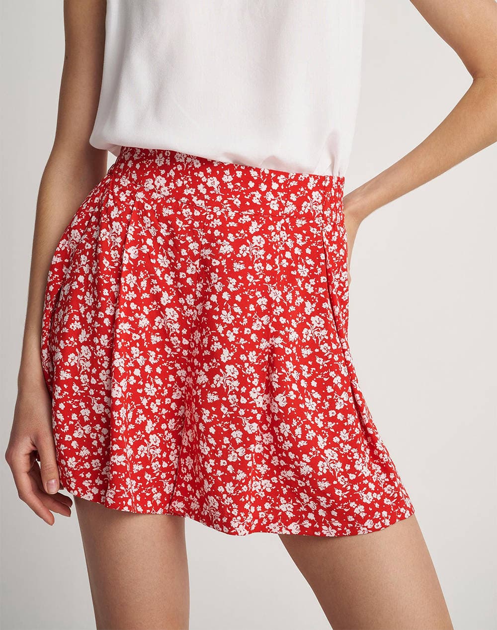 Women's Shorts Attrattivo Red