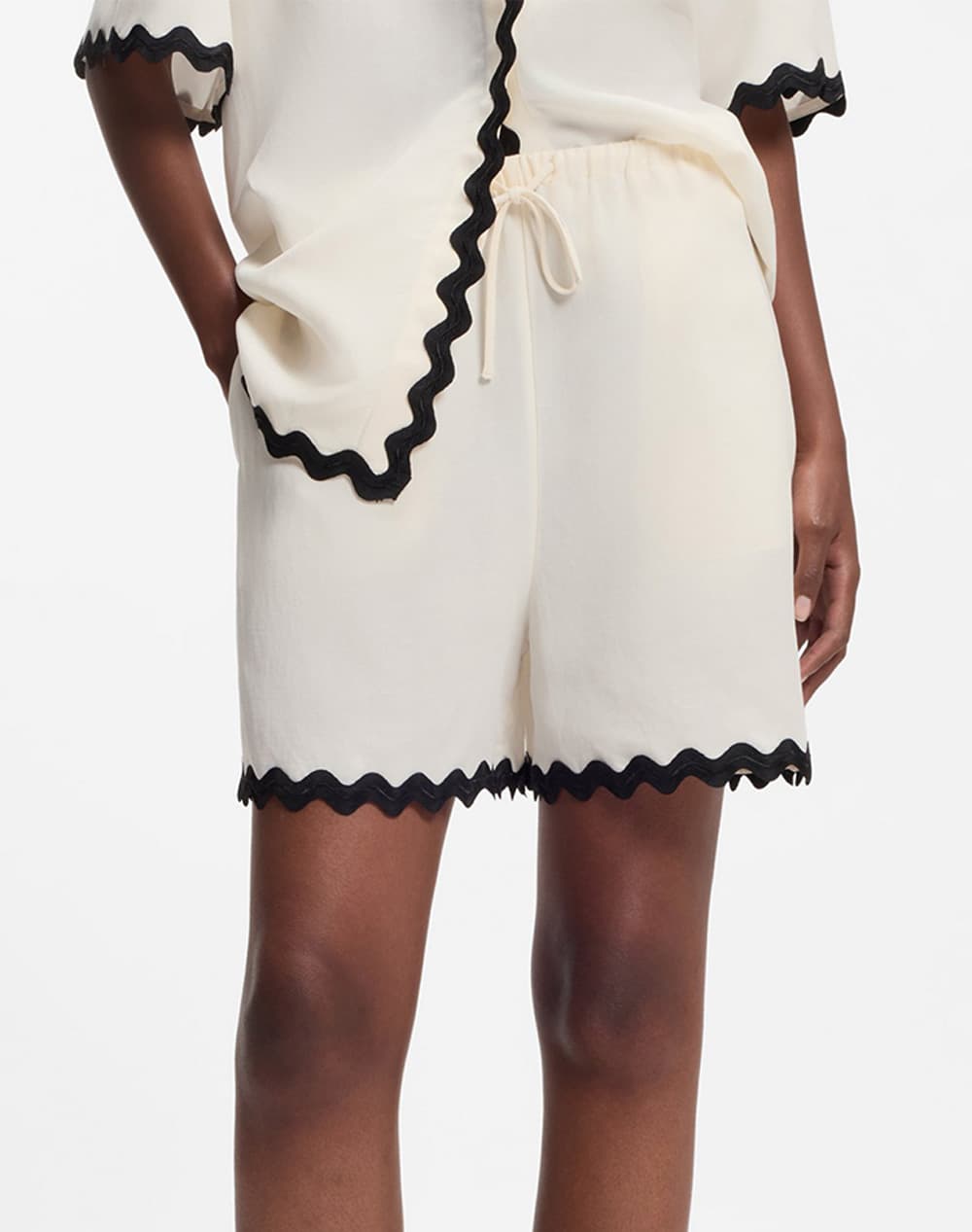 Women's Shorts Hugo Ecru