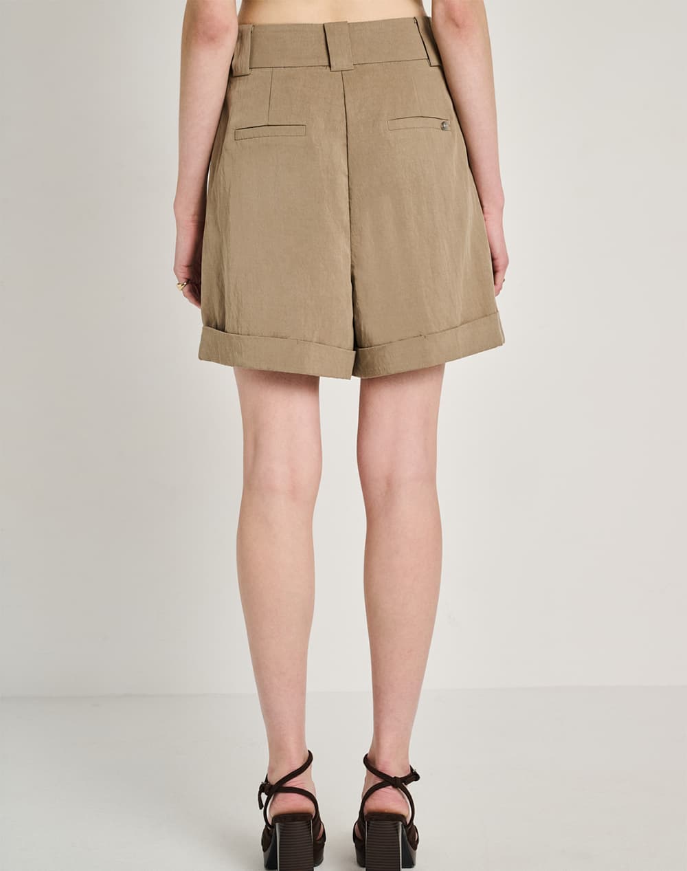 Women's Shorts Staff Beige