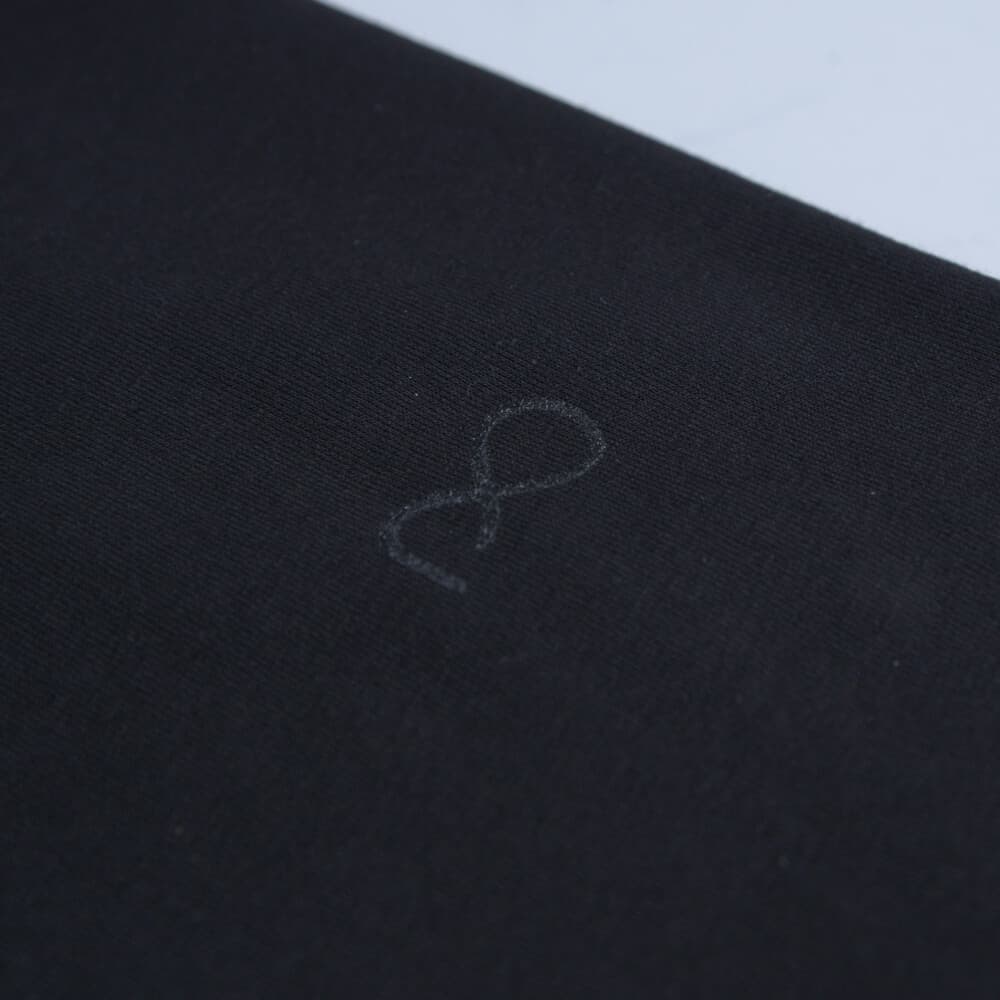 Elegant Logo Τ-Shirt Μαύρο Round Neck (Modern Fit)