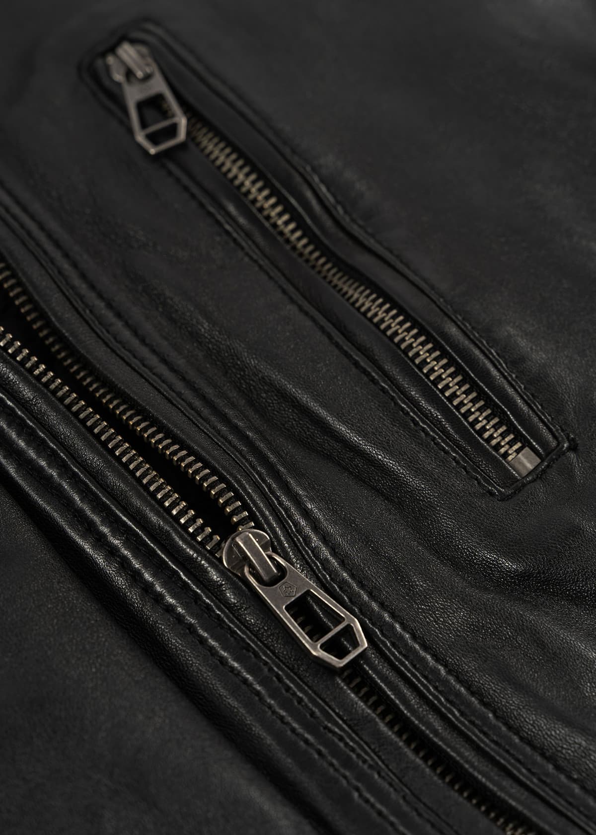 Men's Clothing Milestone Black