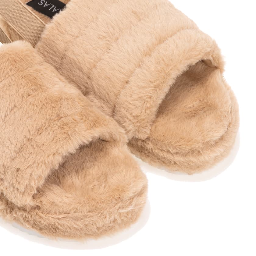 Παντόφλες λευκές γούνινες με λάστιχο