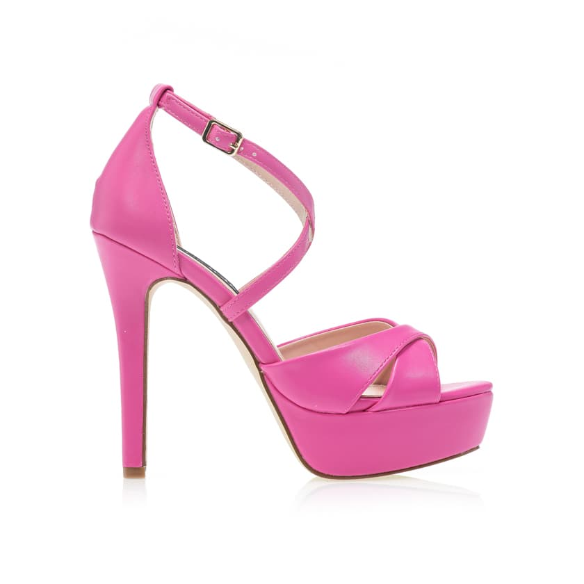 Πέδιλα ασημί δερματίνη με φιάπα και χιαστί λουράκια