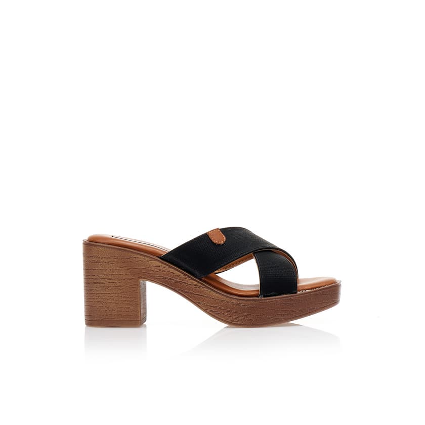 Πέδιλα mules μπεζ δερματίνη με χιαστί φάσα και καρό σχέδιο