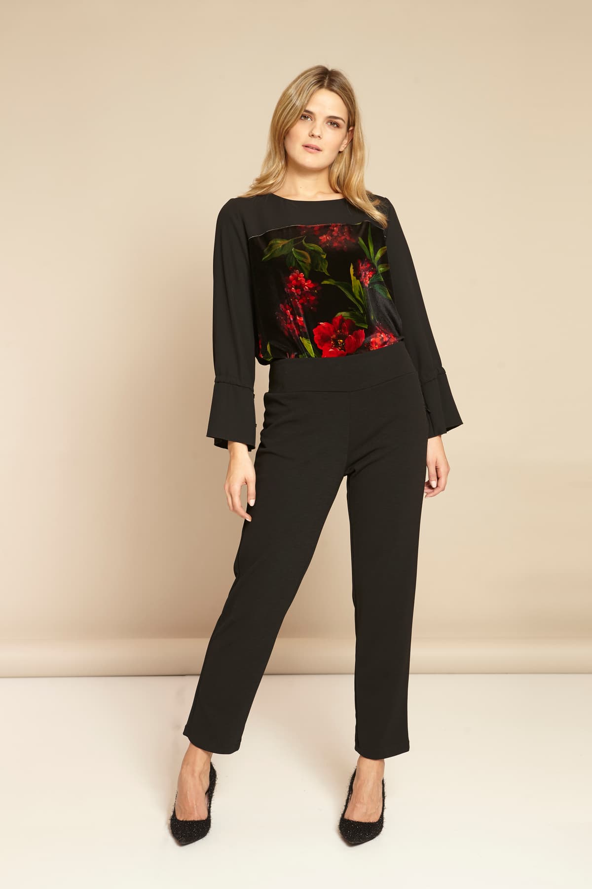 Γυναικεία παντελόνια Donna Vita Μαύρο