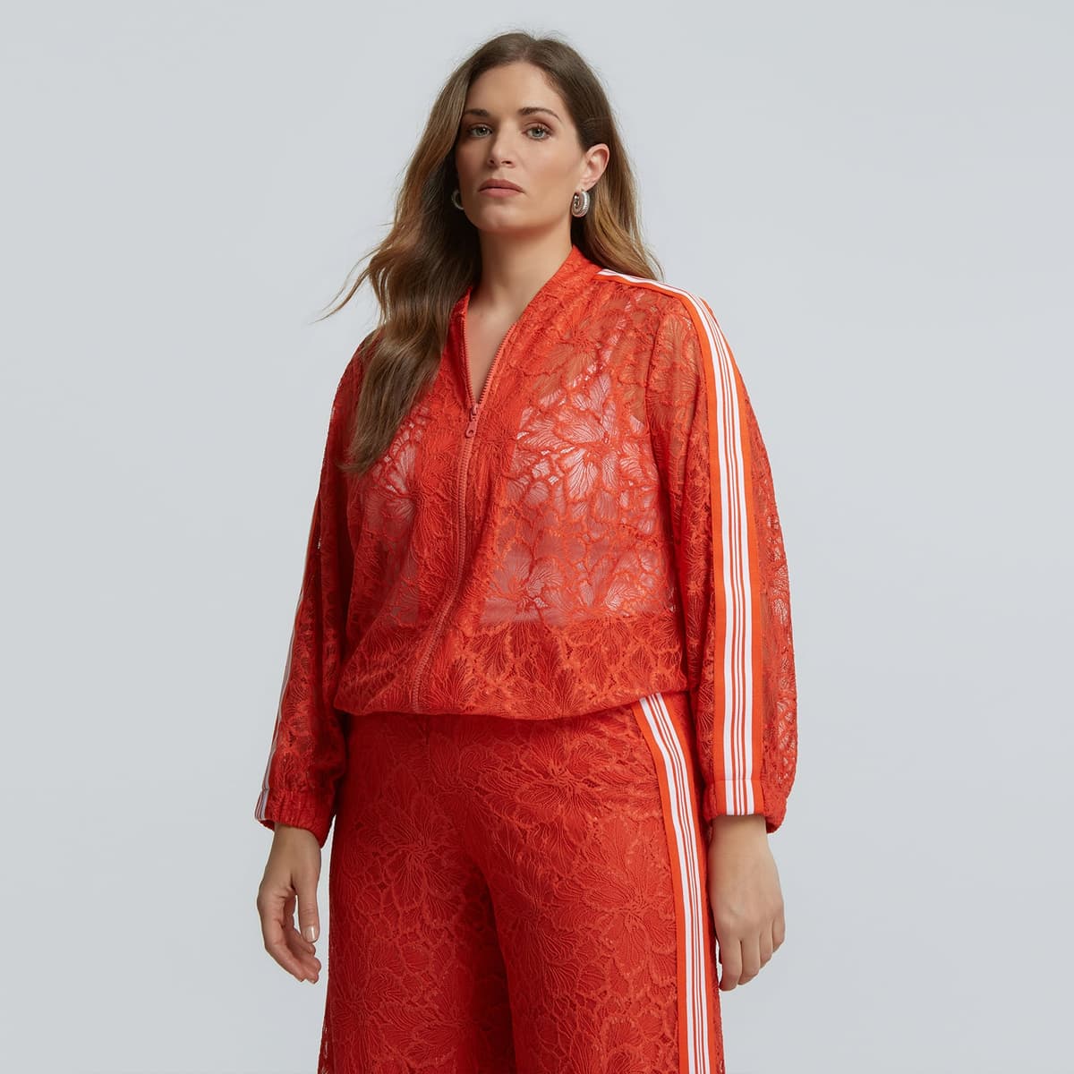 Δαντελένια ζακέτα με φερμουάρ και sporty ρίγες